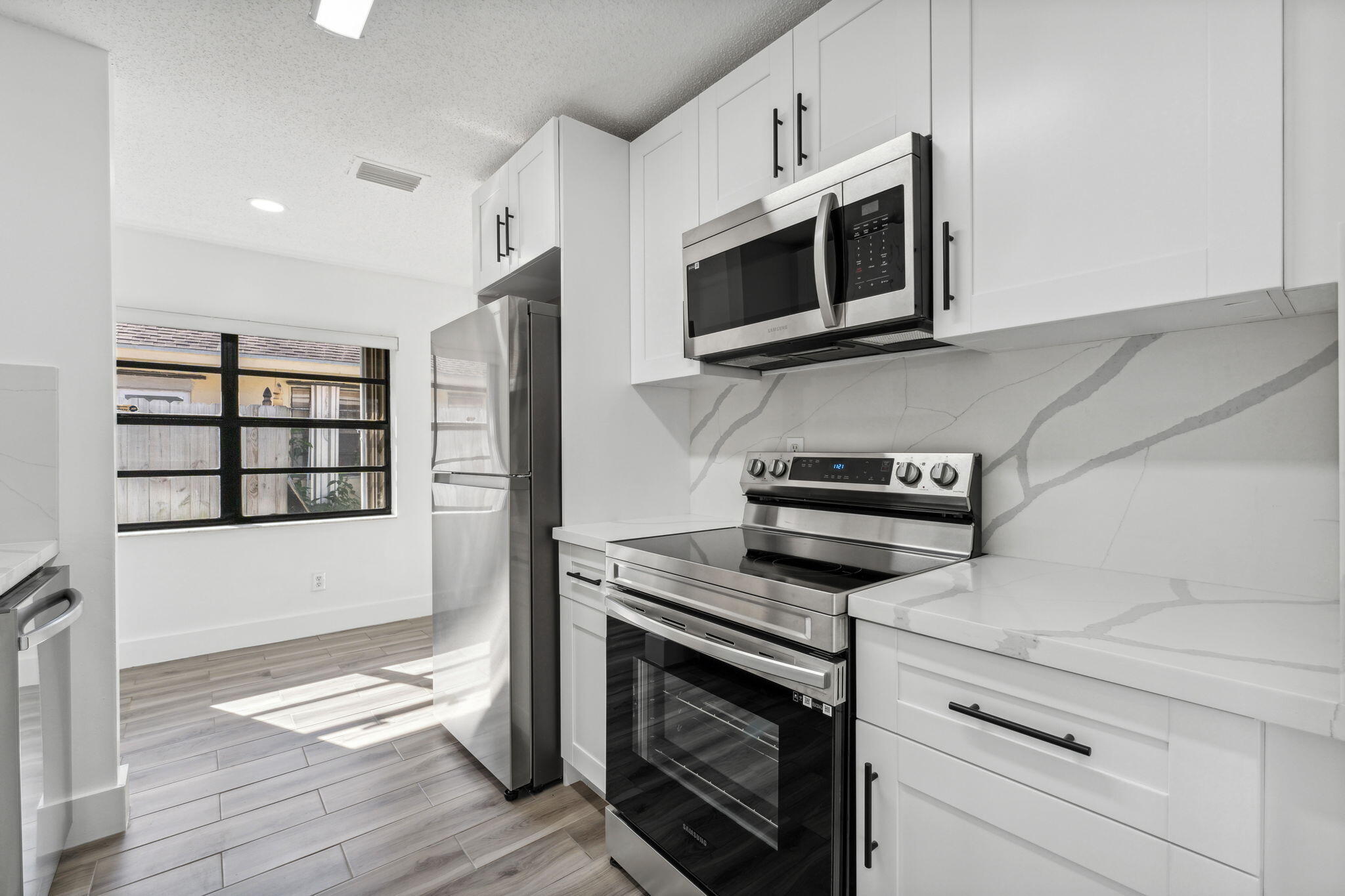 1390 Summit Run Circle