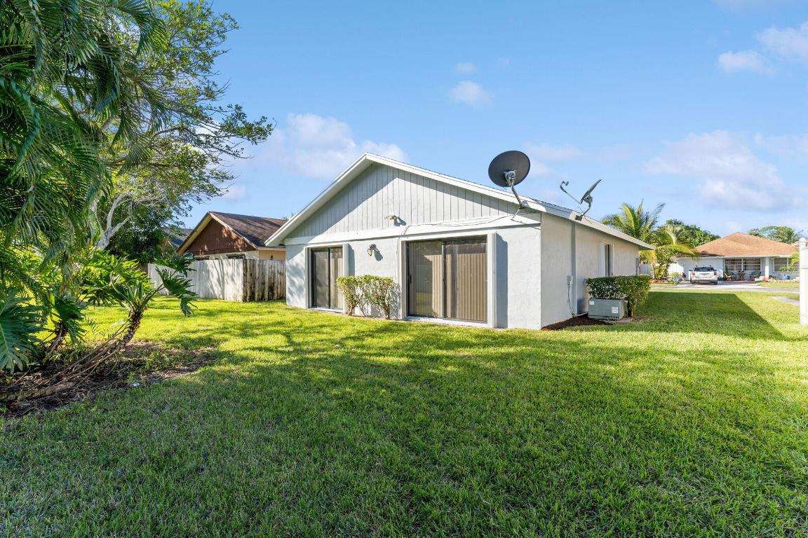 1390 Summit Run Circle