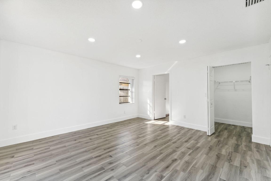 1390 Summit Run Circle