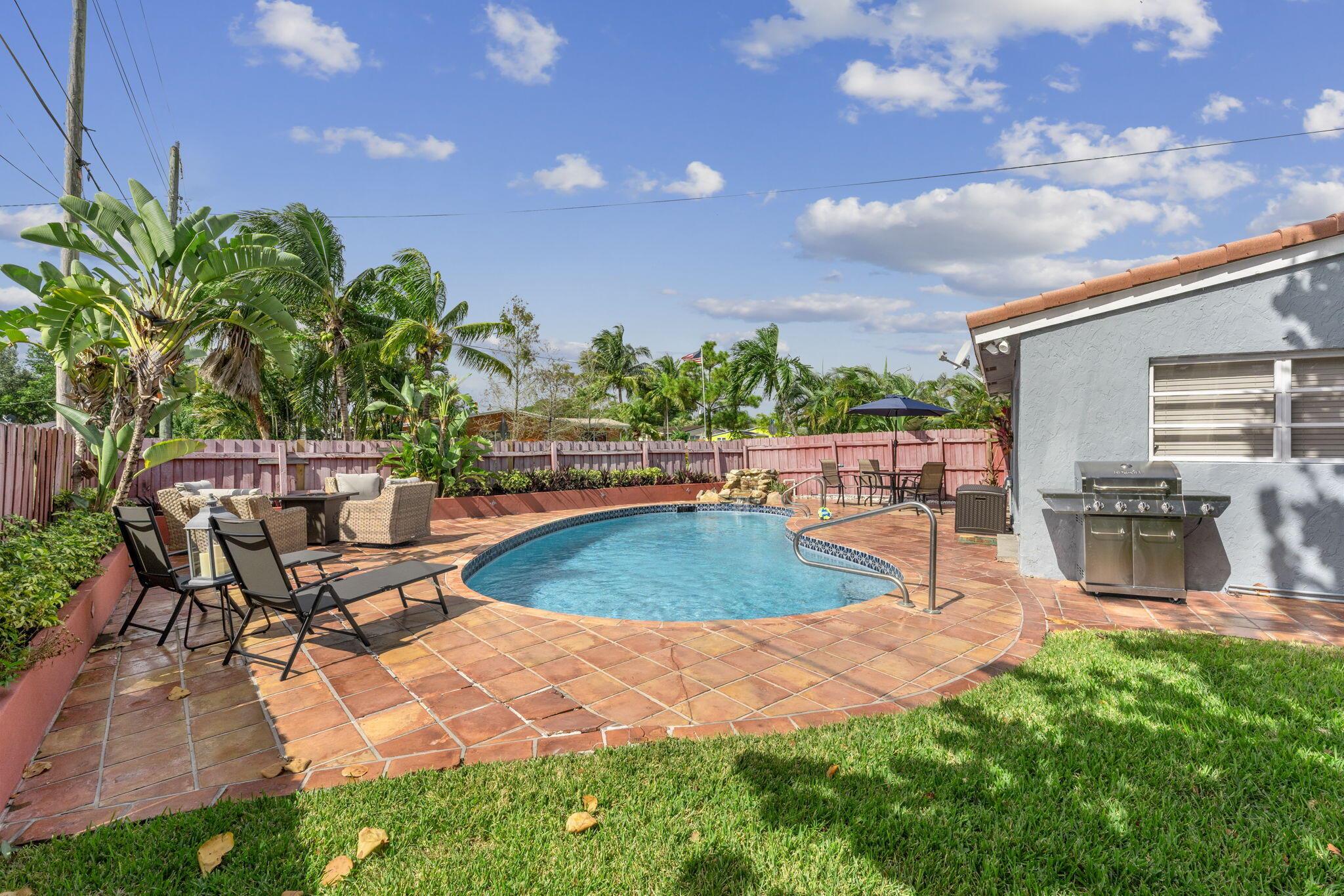 3470 SW 15th Court