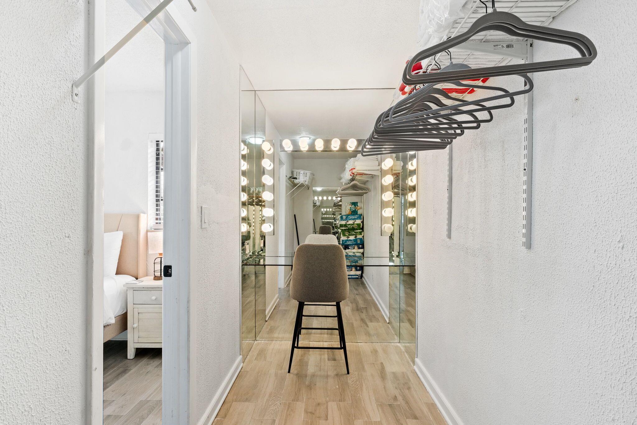 3470 SW 15th Court