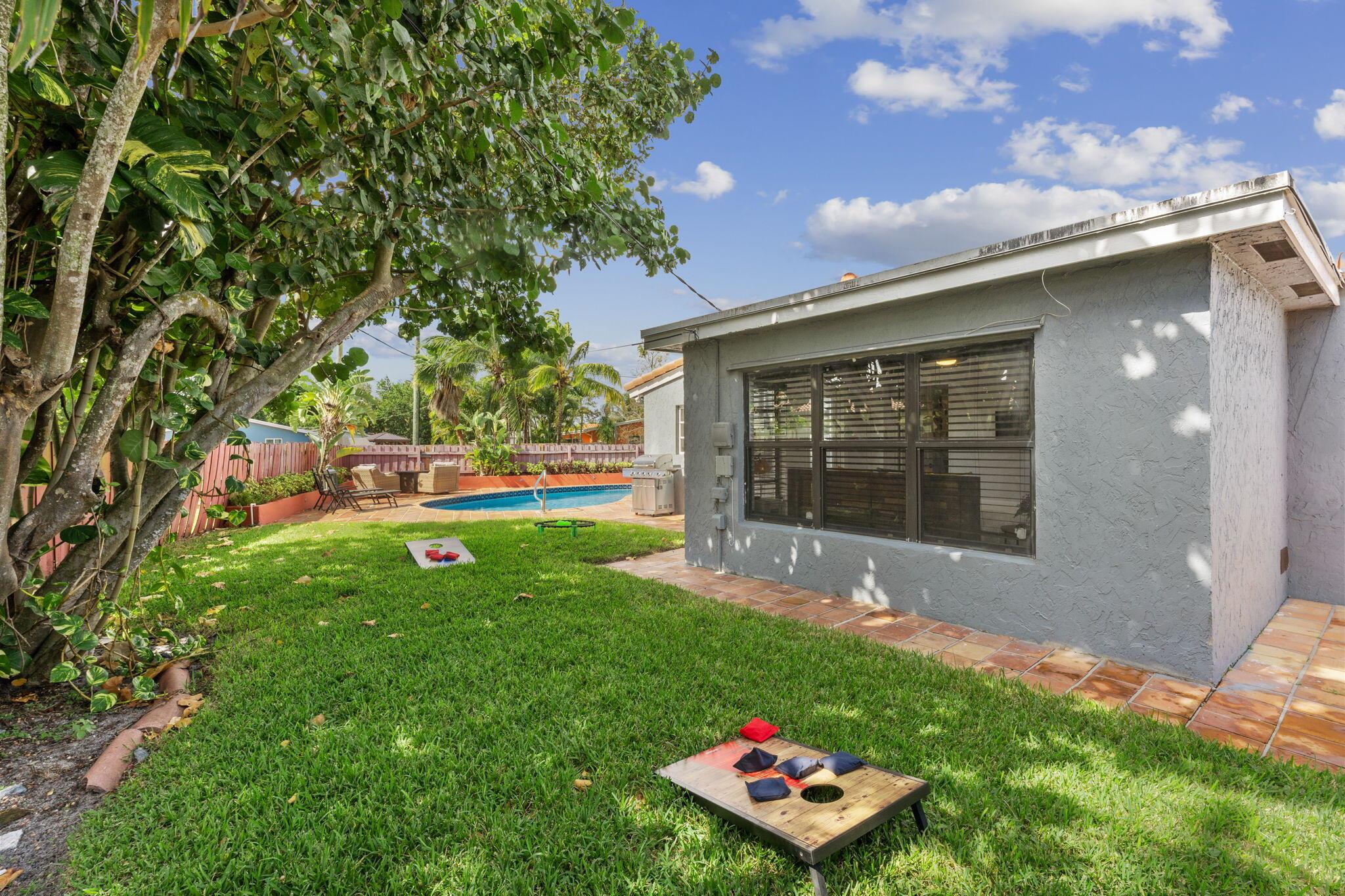 3470 SW 15th Court
