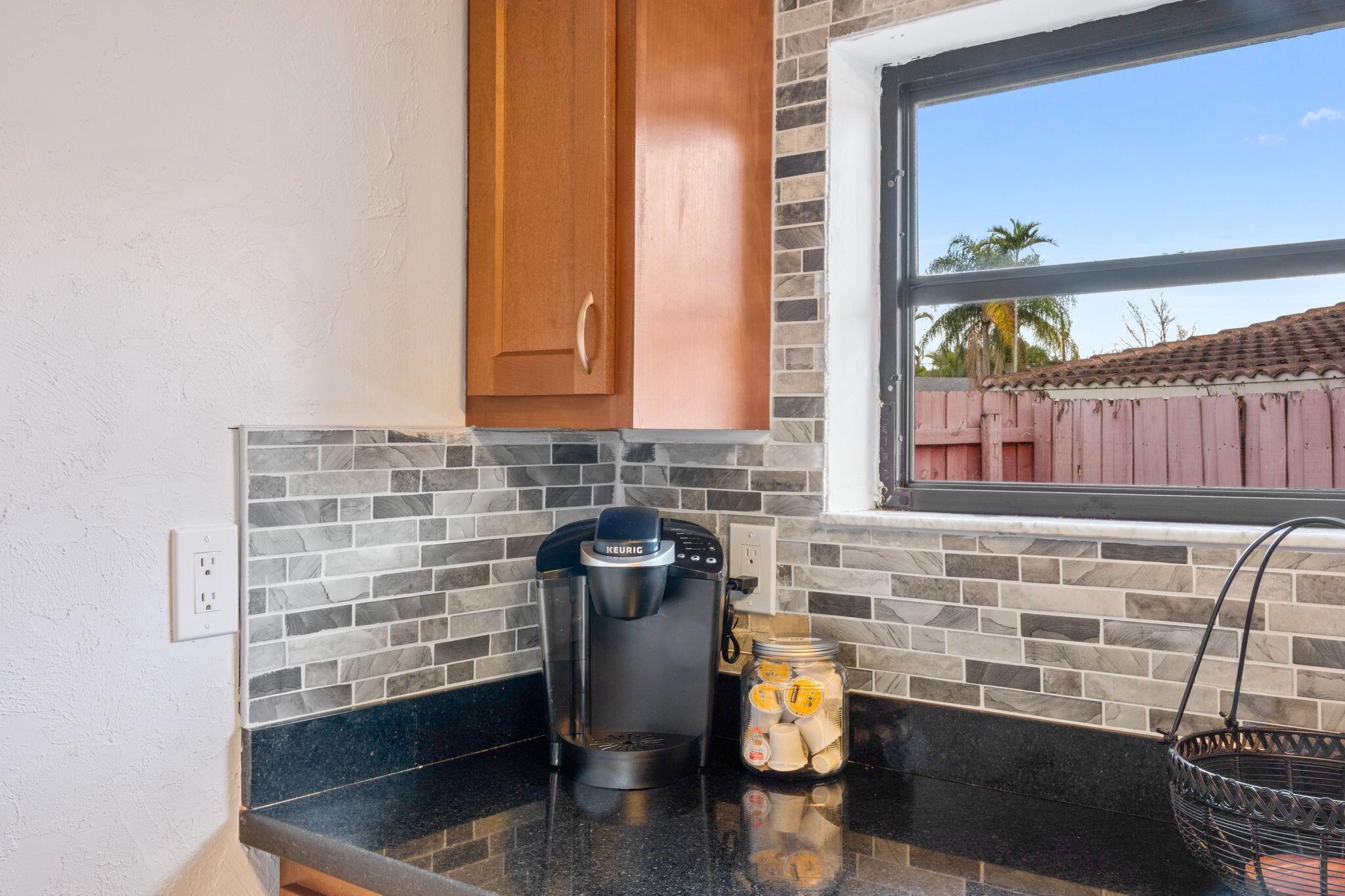 3470 SW 15th Court