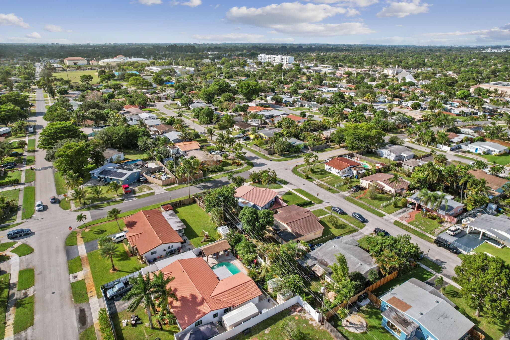 3470 SW 15th Court