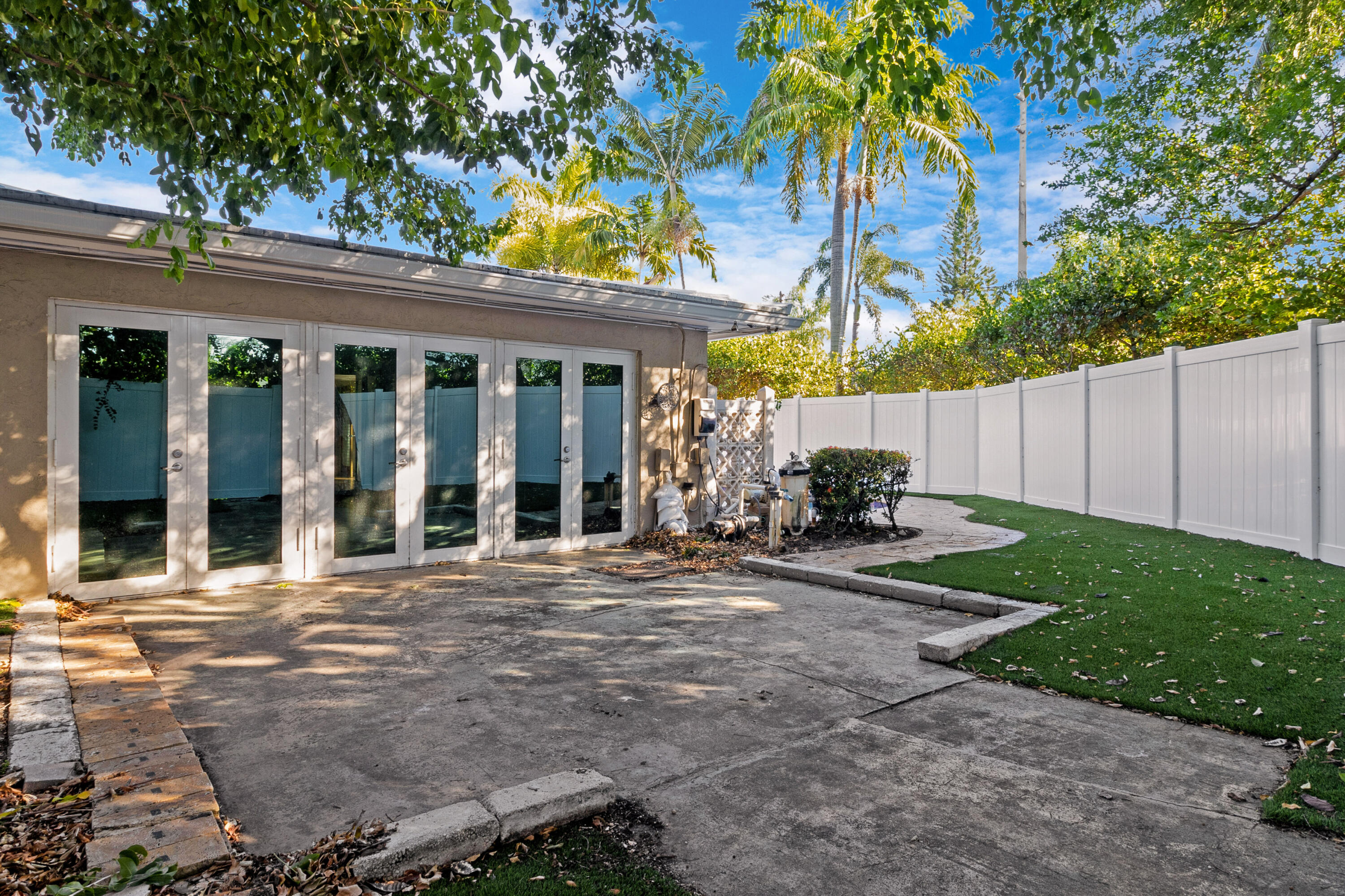1501 NE 17th Street