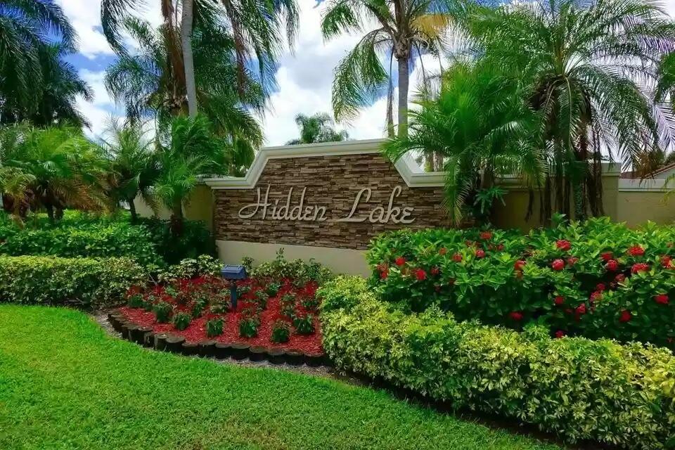 10765 Cypress Lake Terrace