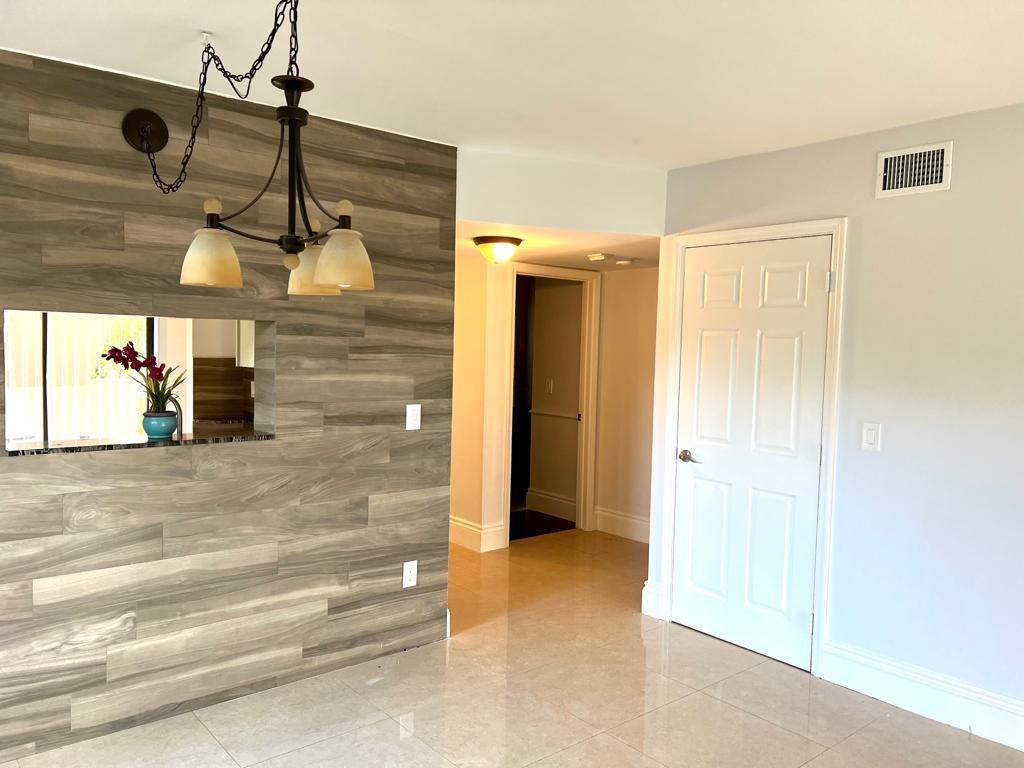 5201 W Club Circle 106