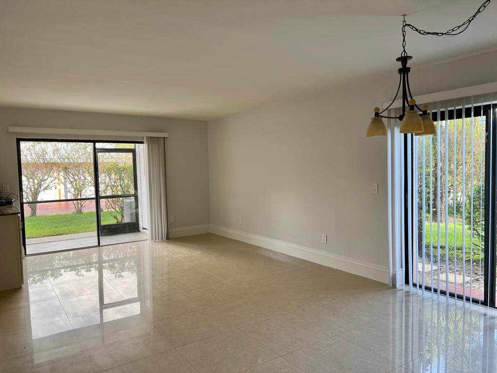 5201 W Club Circle 106