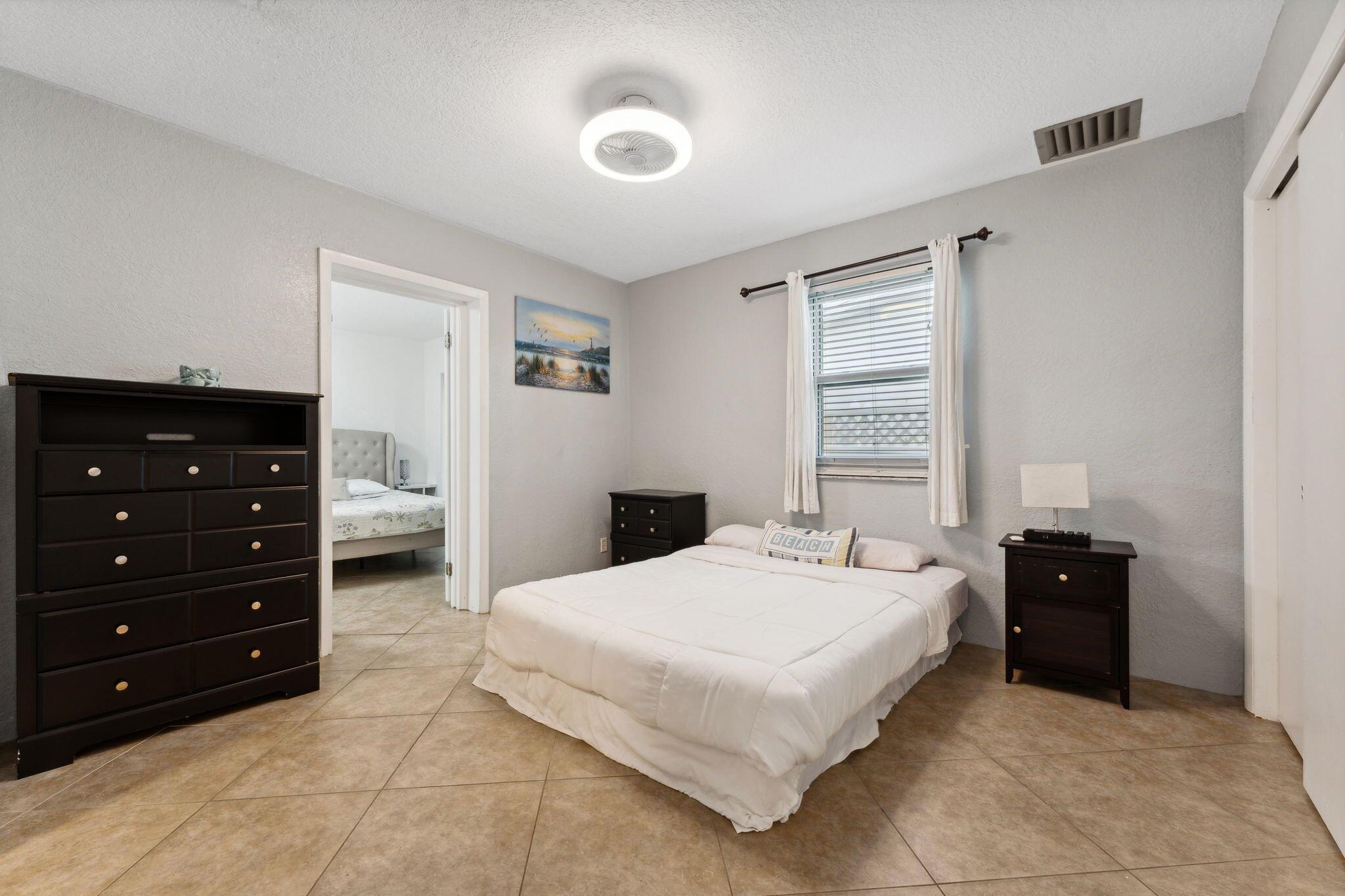 718 NW 9th Avenue