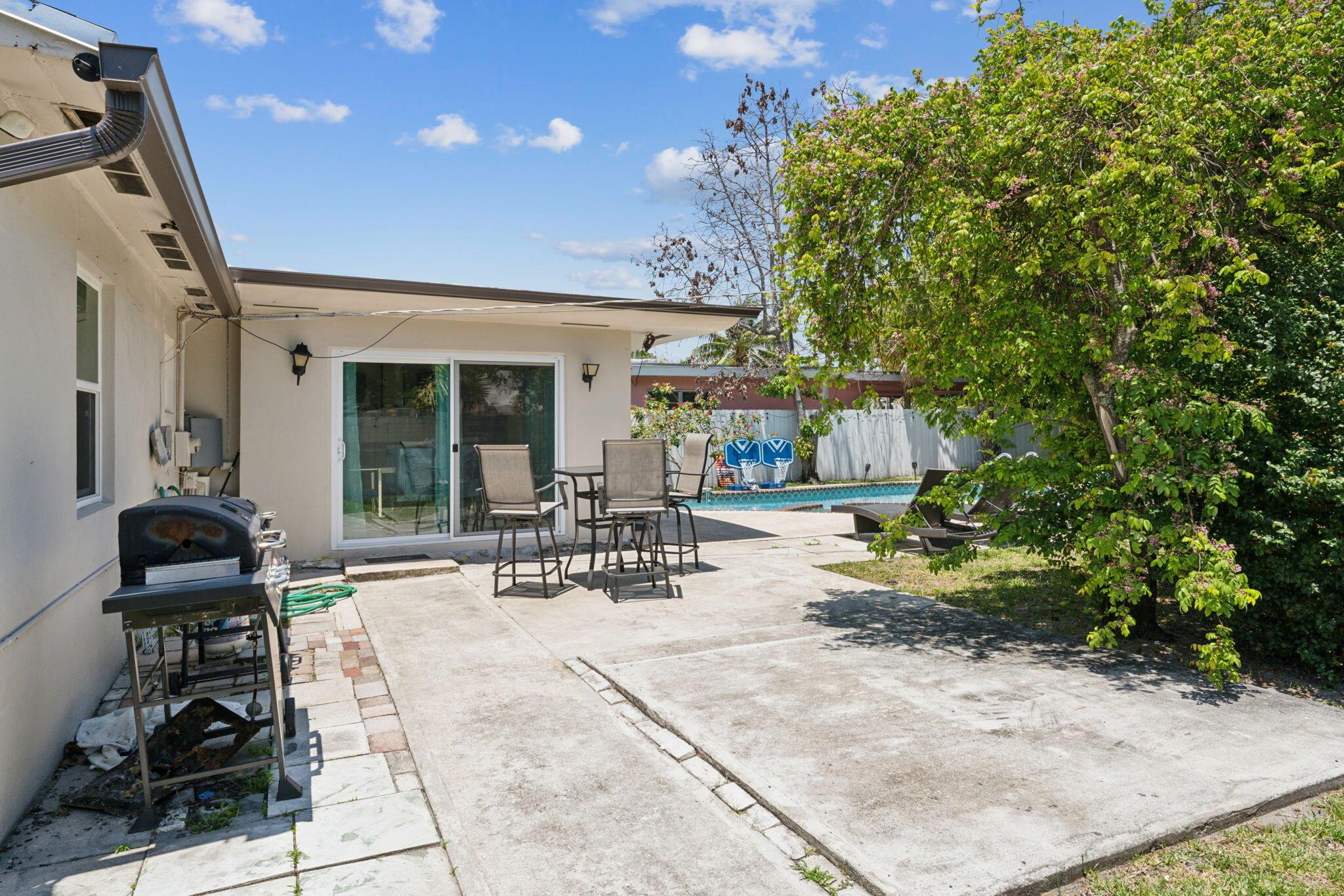 254 SW 8th Street