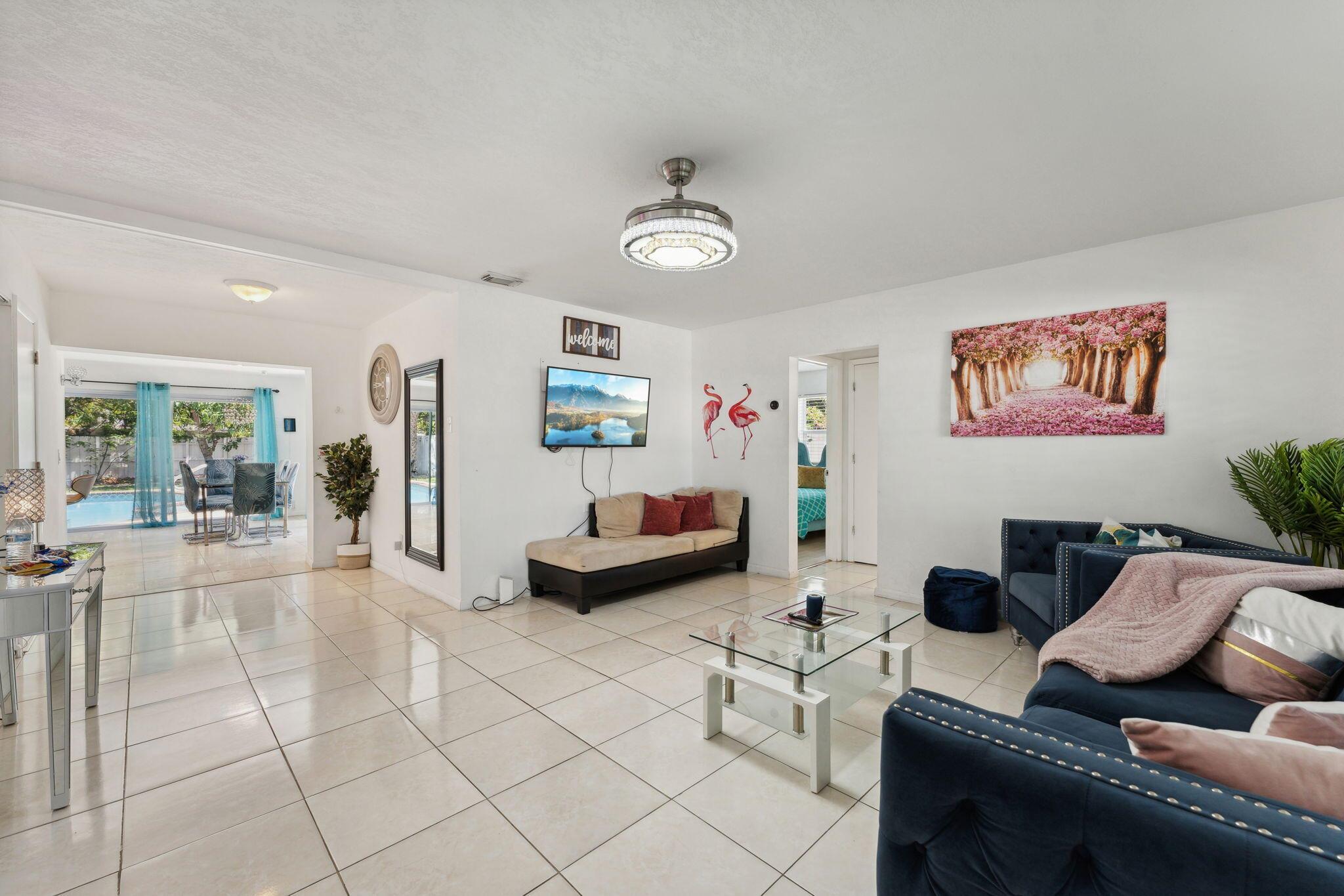 254 SW 8th Street