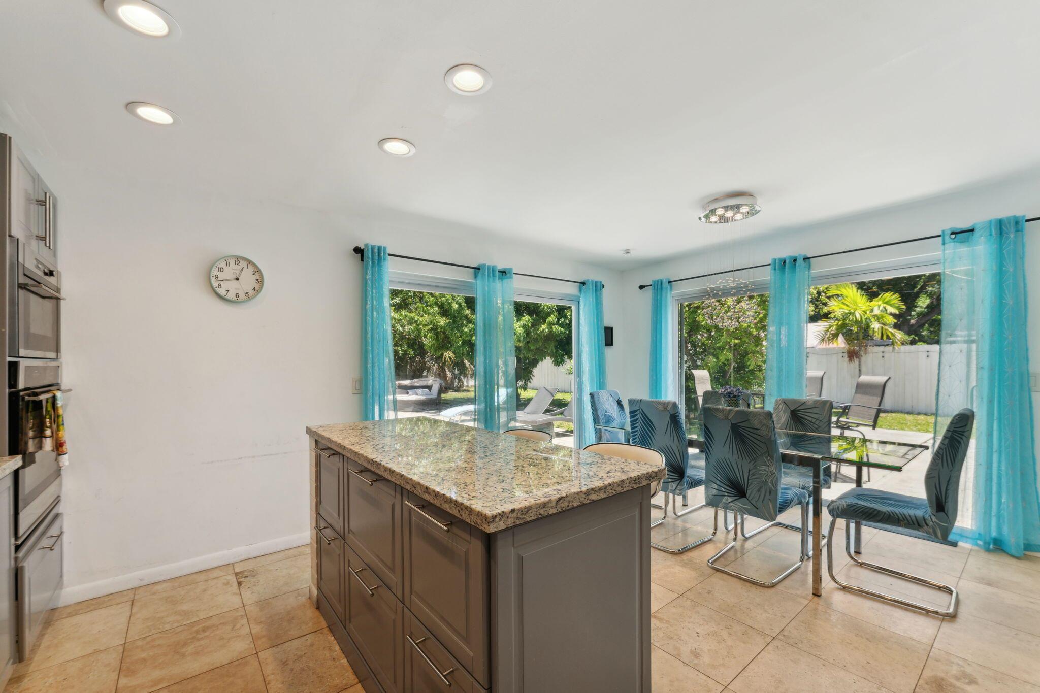 254 SW 8th Street