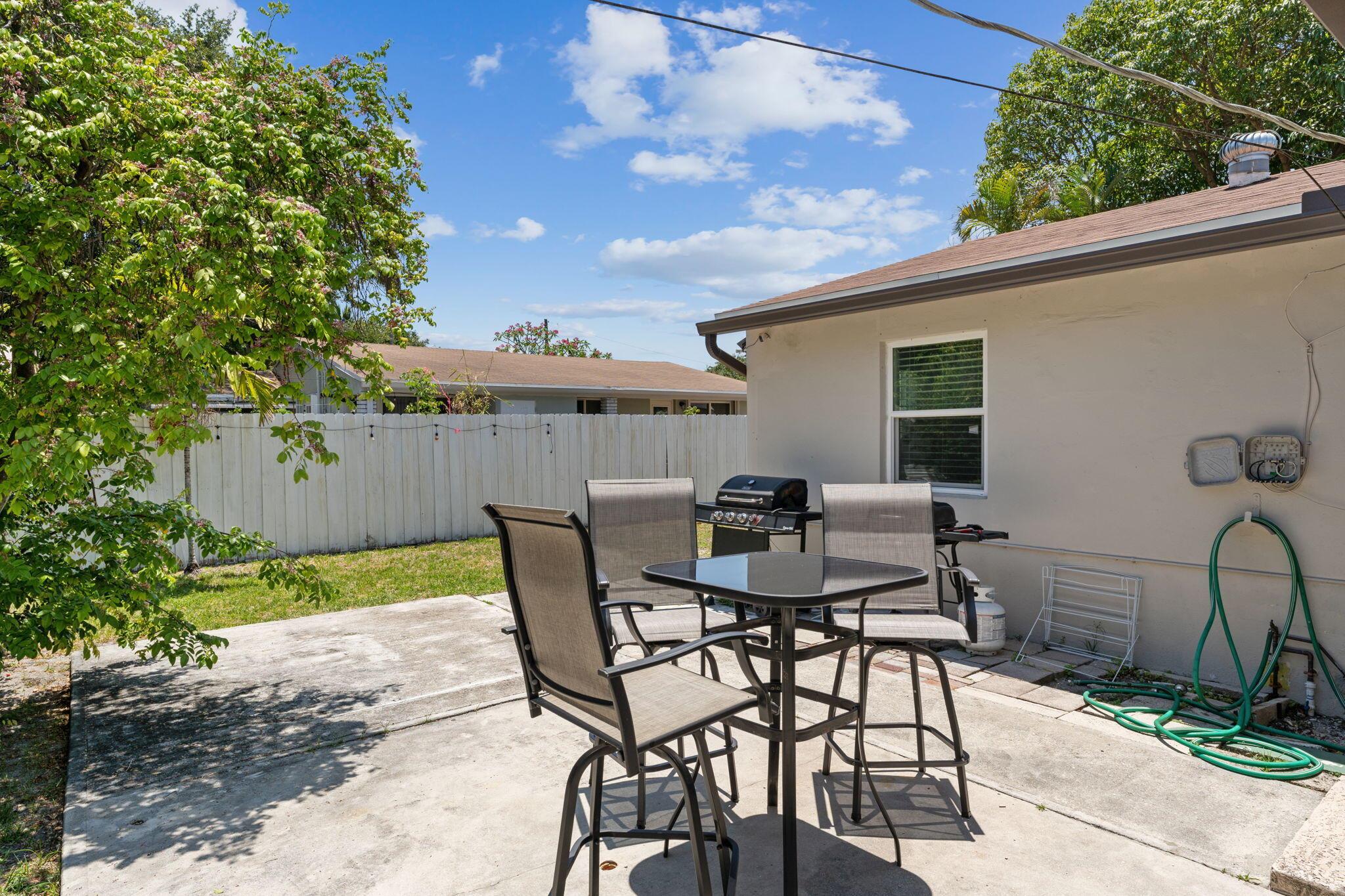 254 SW 8th Street