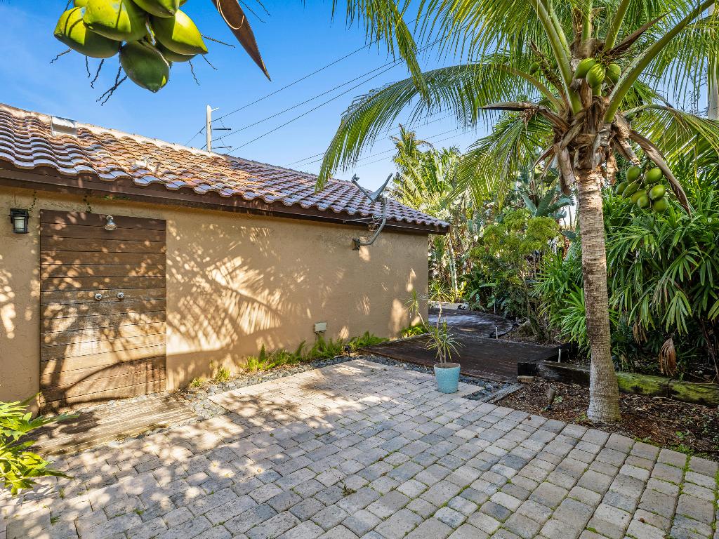 732 Camino Gardens Lane