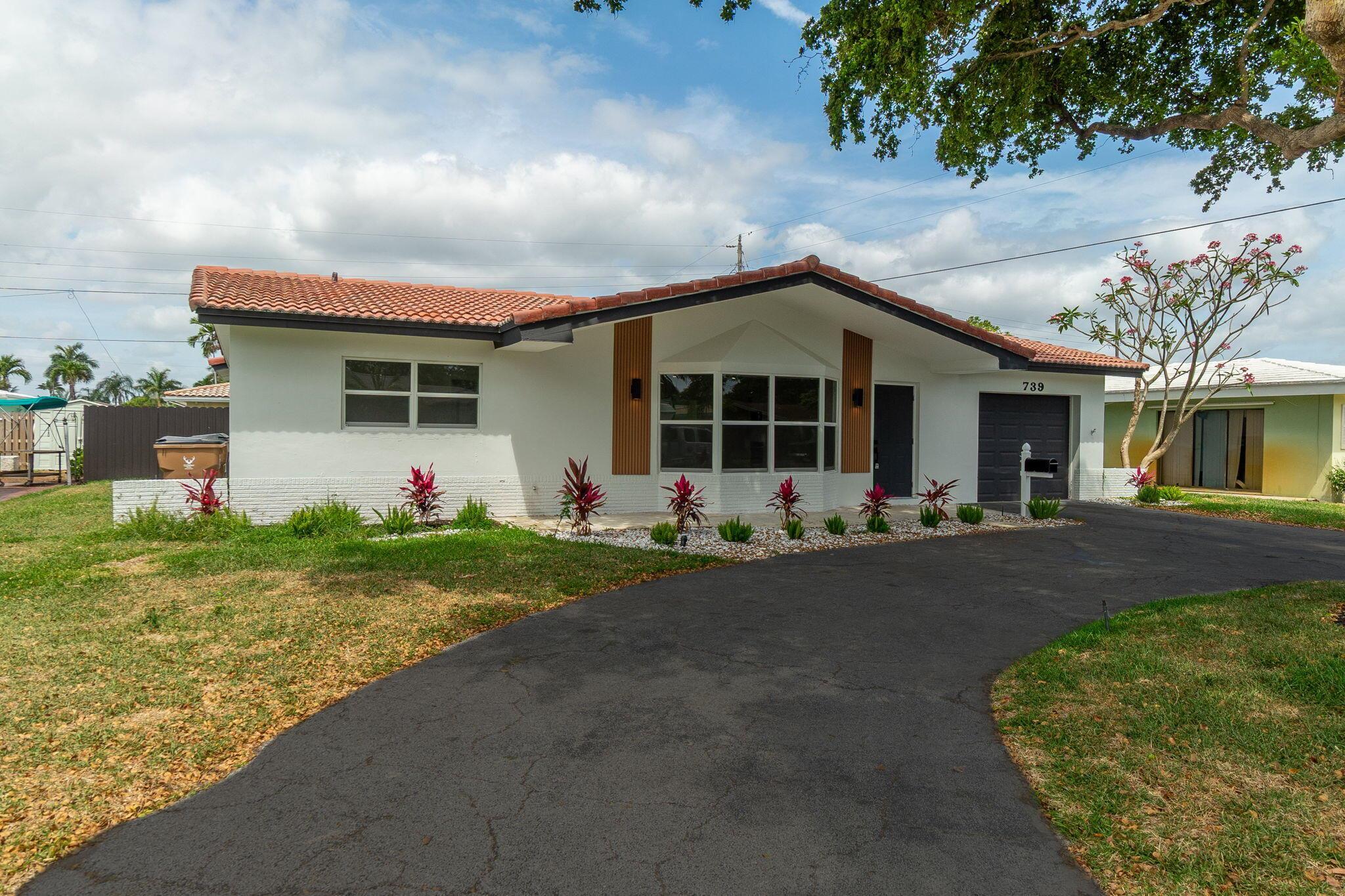 739 SE 11th Avenue