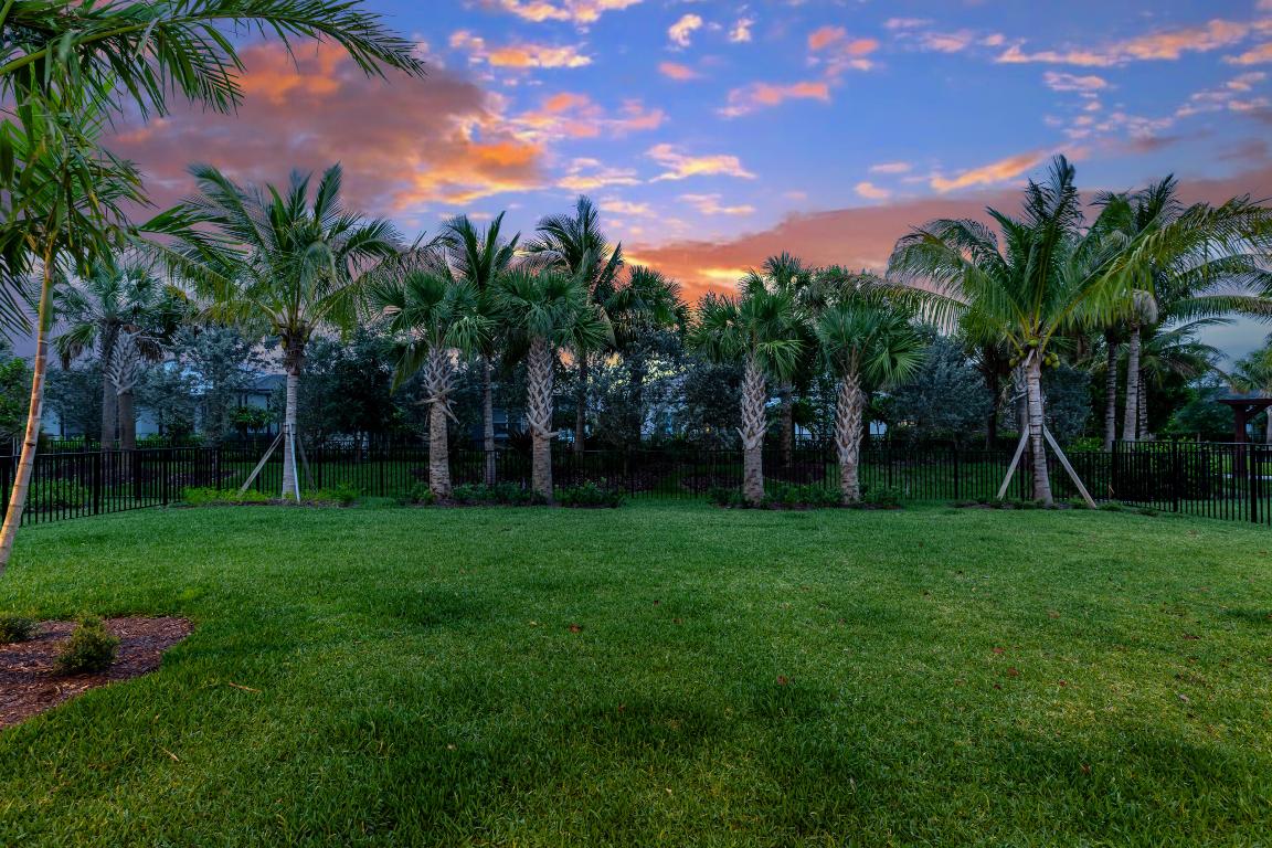 10803 Stellar Circle