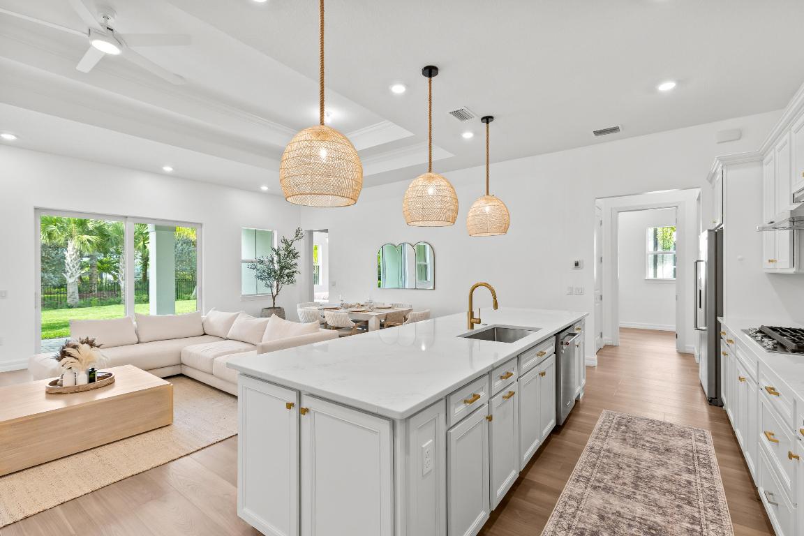 10803 Stellar Circle