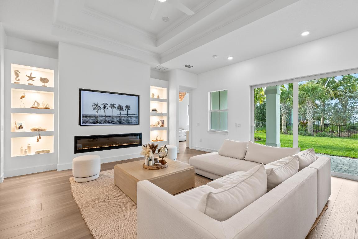 10803 Stellar Circle