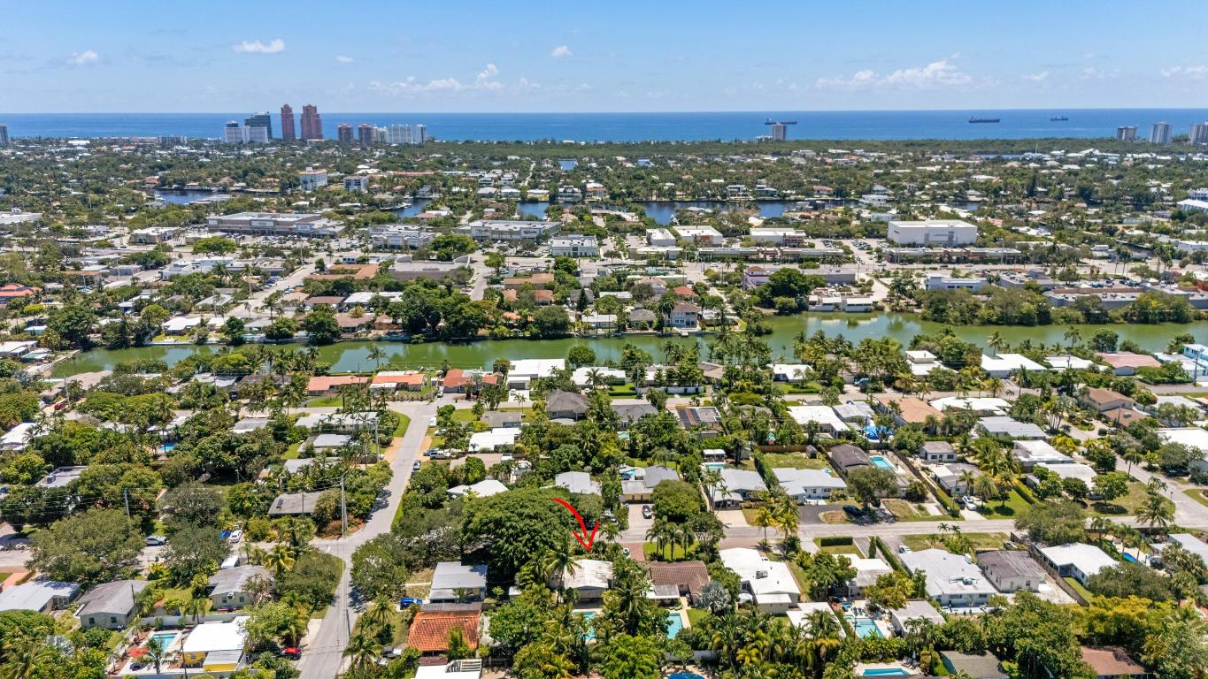 1637 N Victoria Park Road