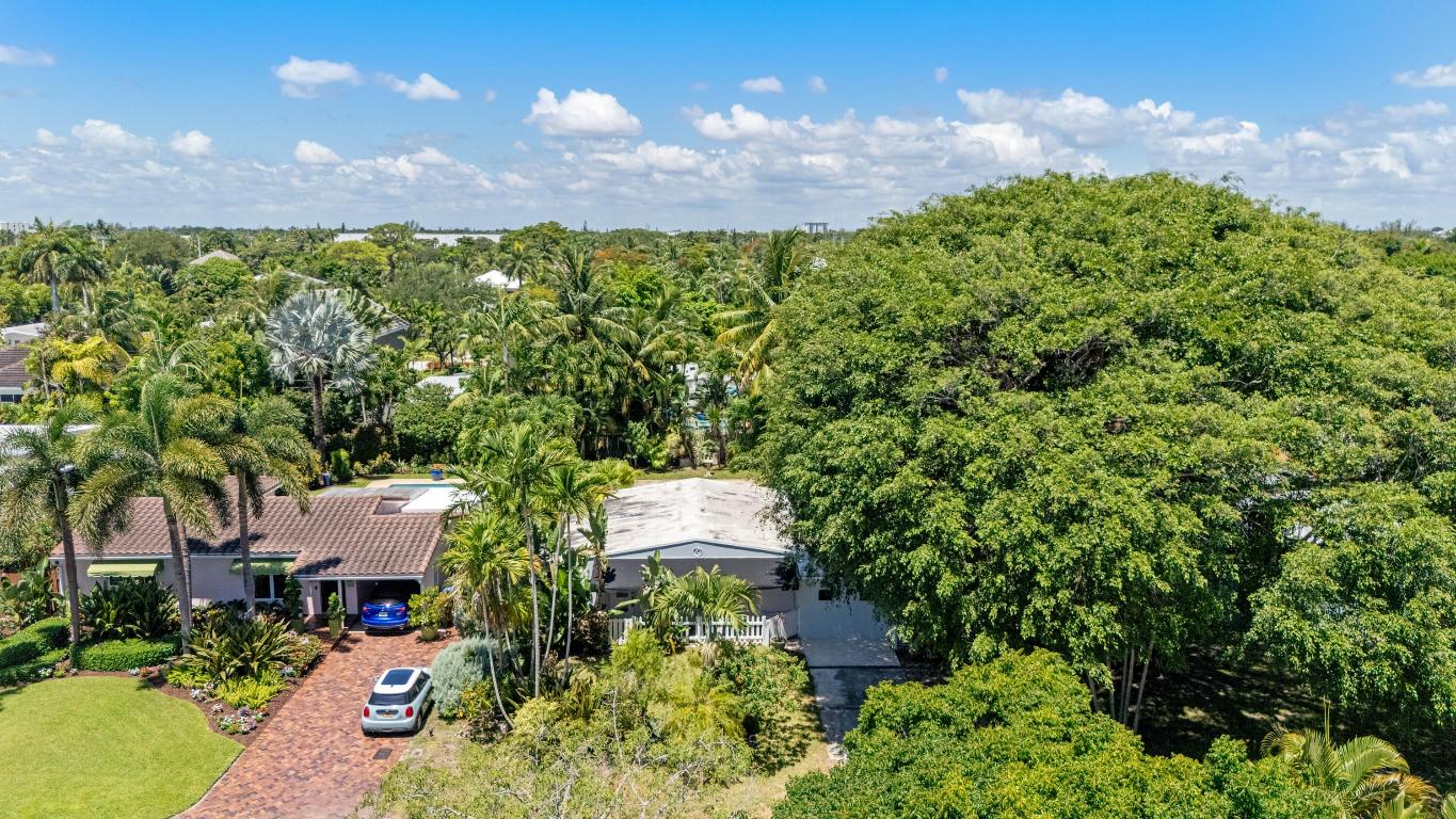 1637 N Victoria Park Road