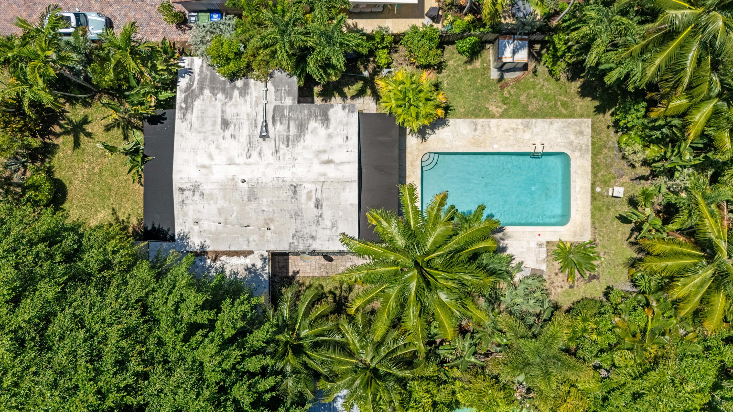 1637 N Victoria Park Road