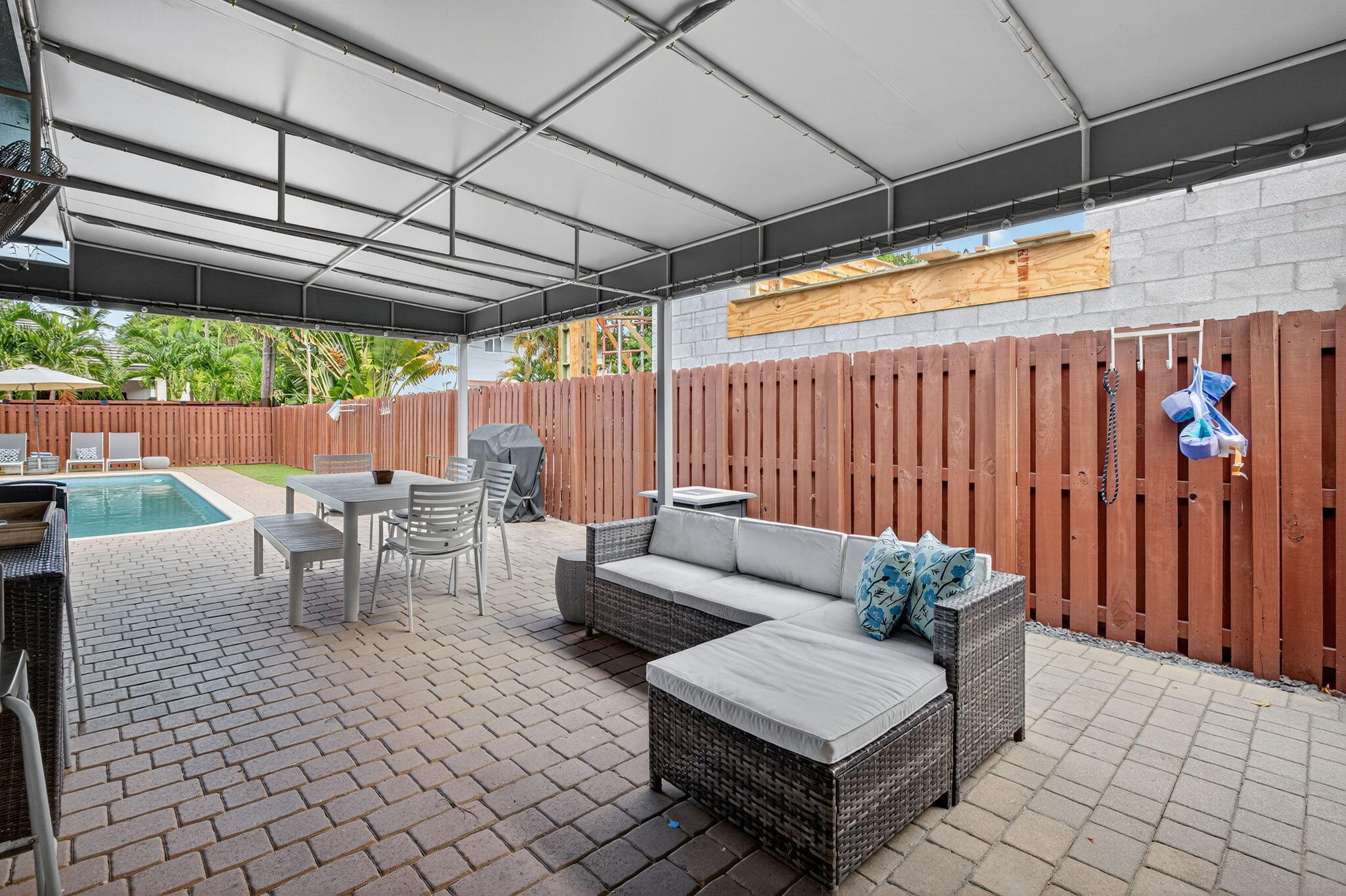 1708 NE 16th Terrace