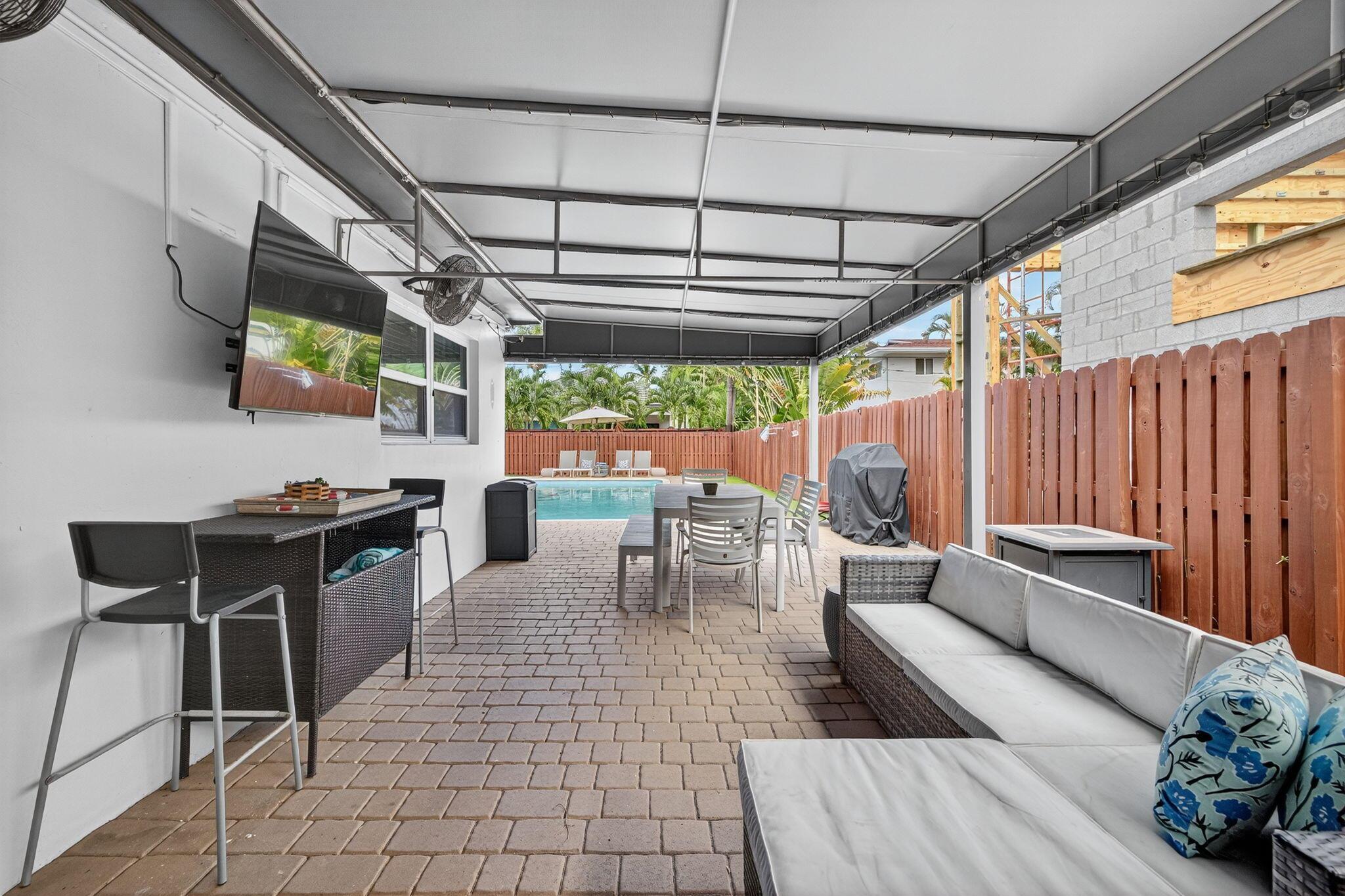 1708 NE 16th Terrace