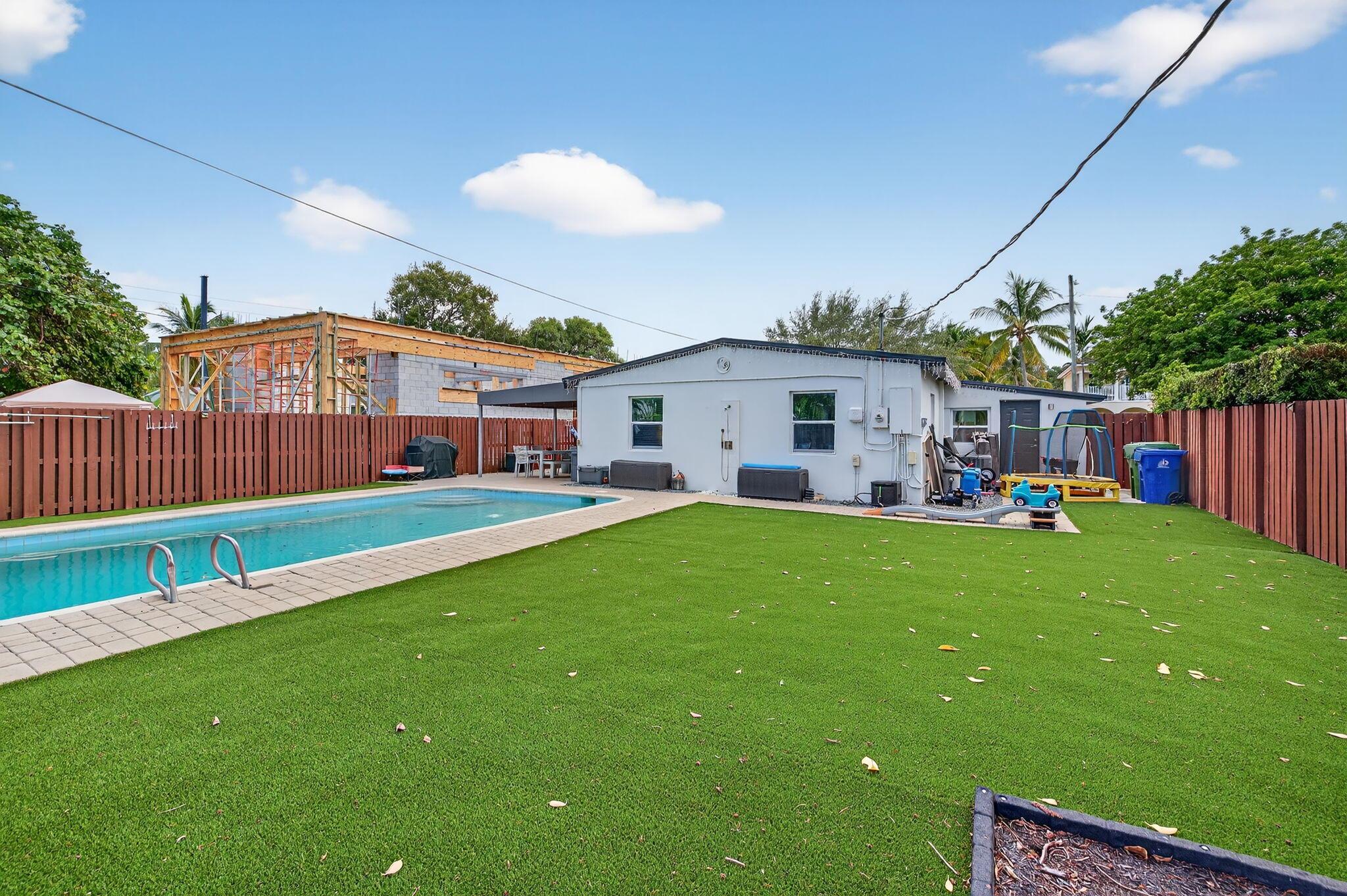 1708 NE 16th Terrace