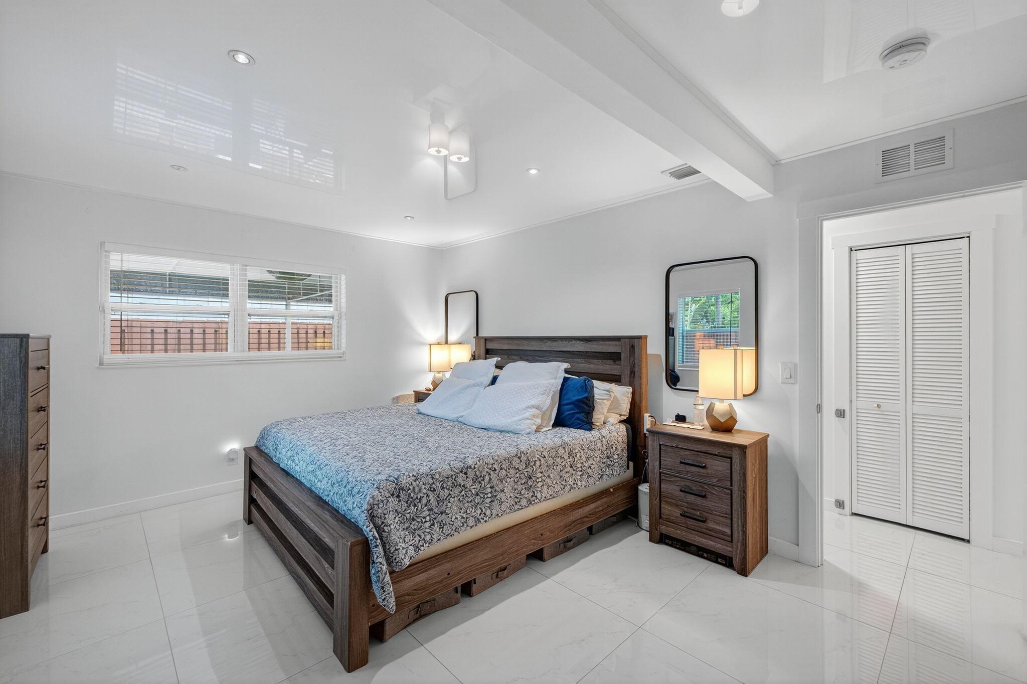 1708 NE 16th Terrace