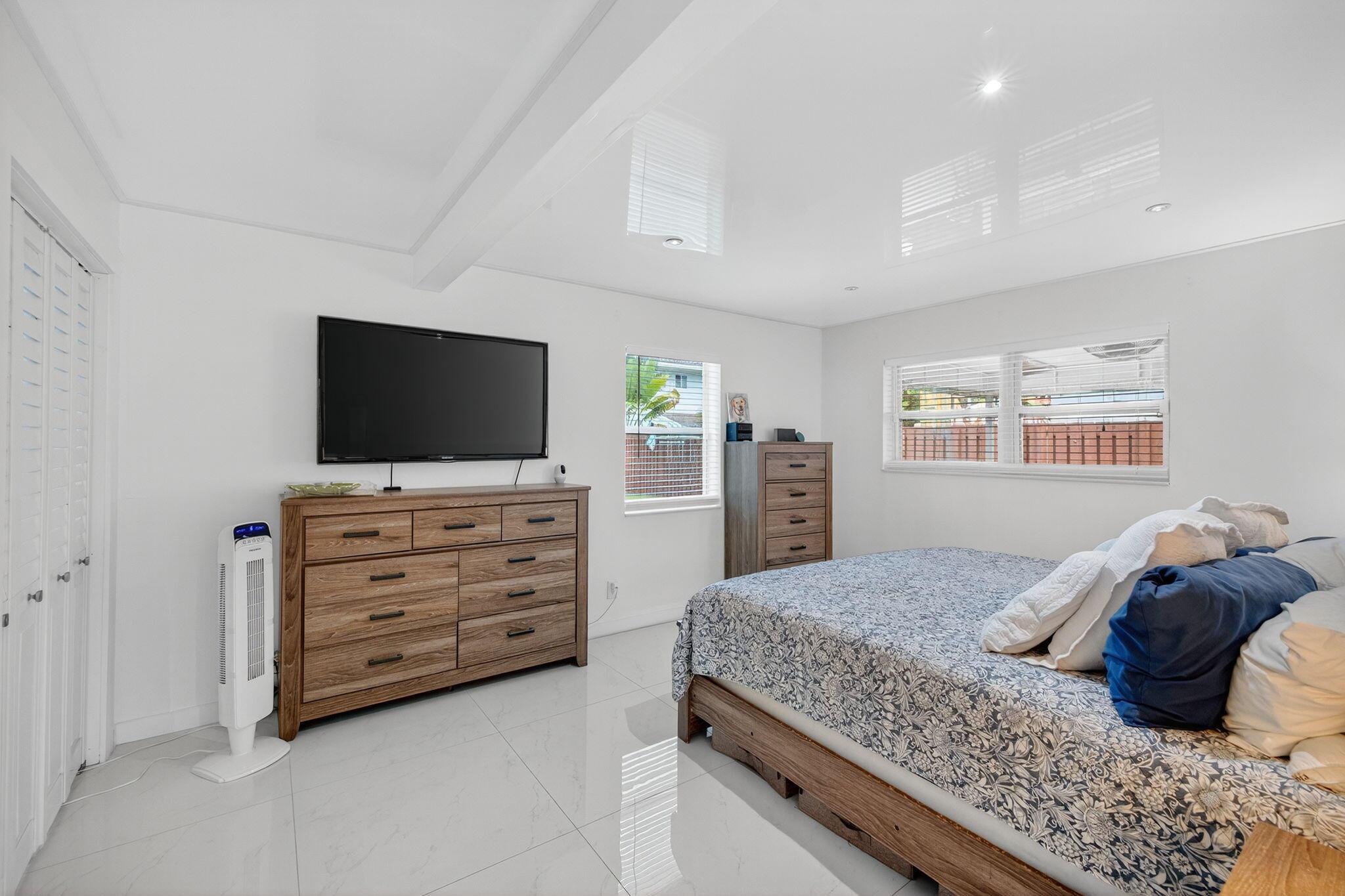 1708 NE 16th Terrace