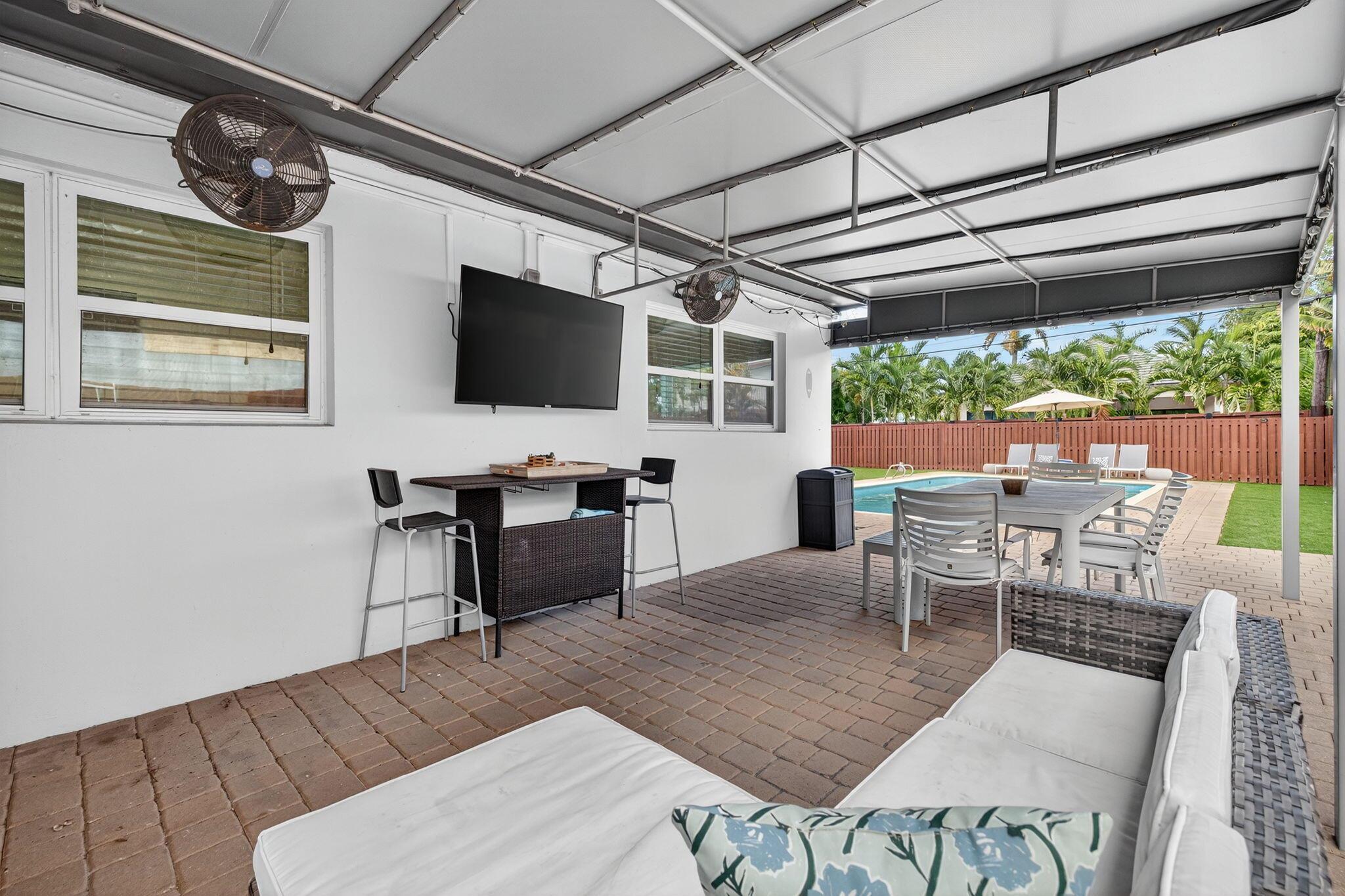 1708 NE 16th Terrace