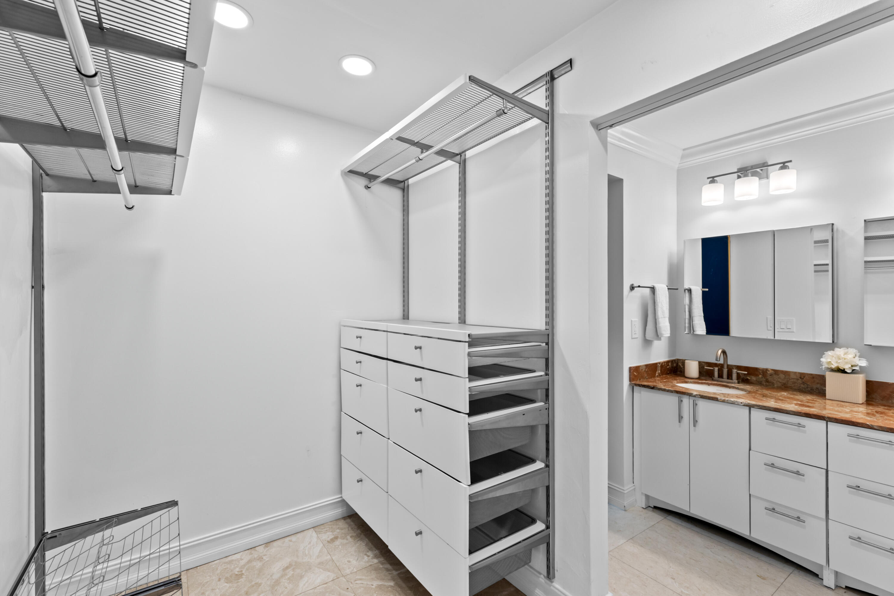 3307 NW 28th Terrace