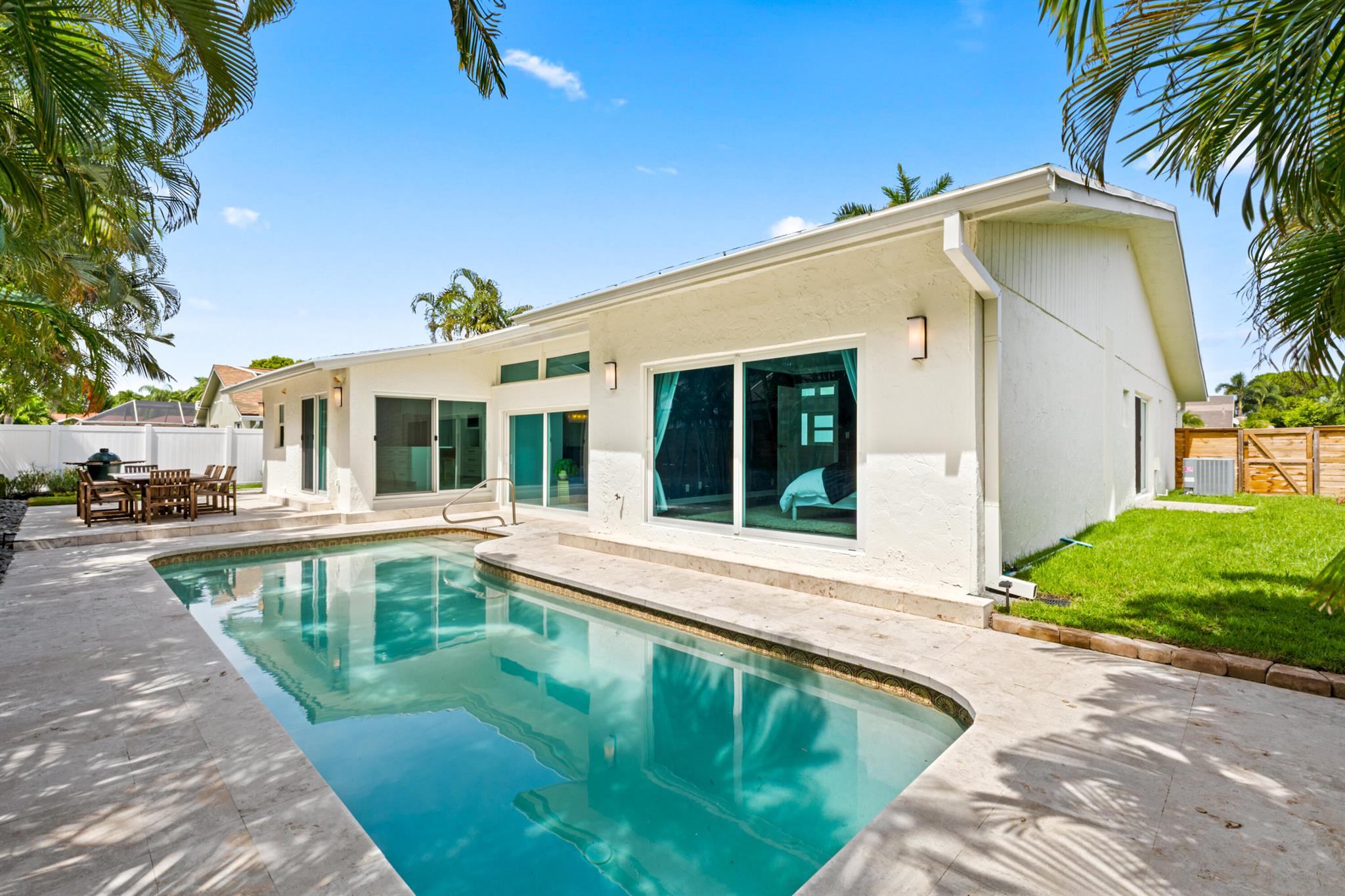 3307 NW 28th Terrace