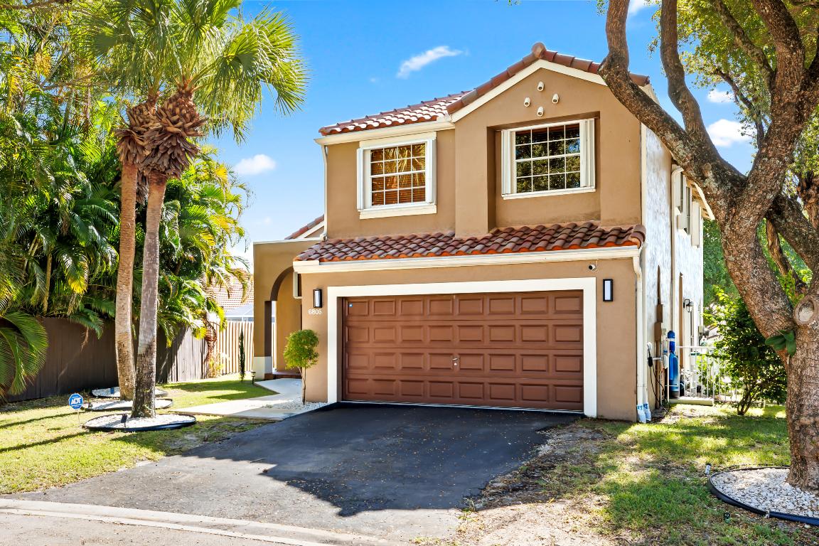 6805 NW 75th Court