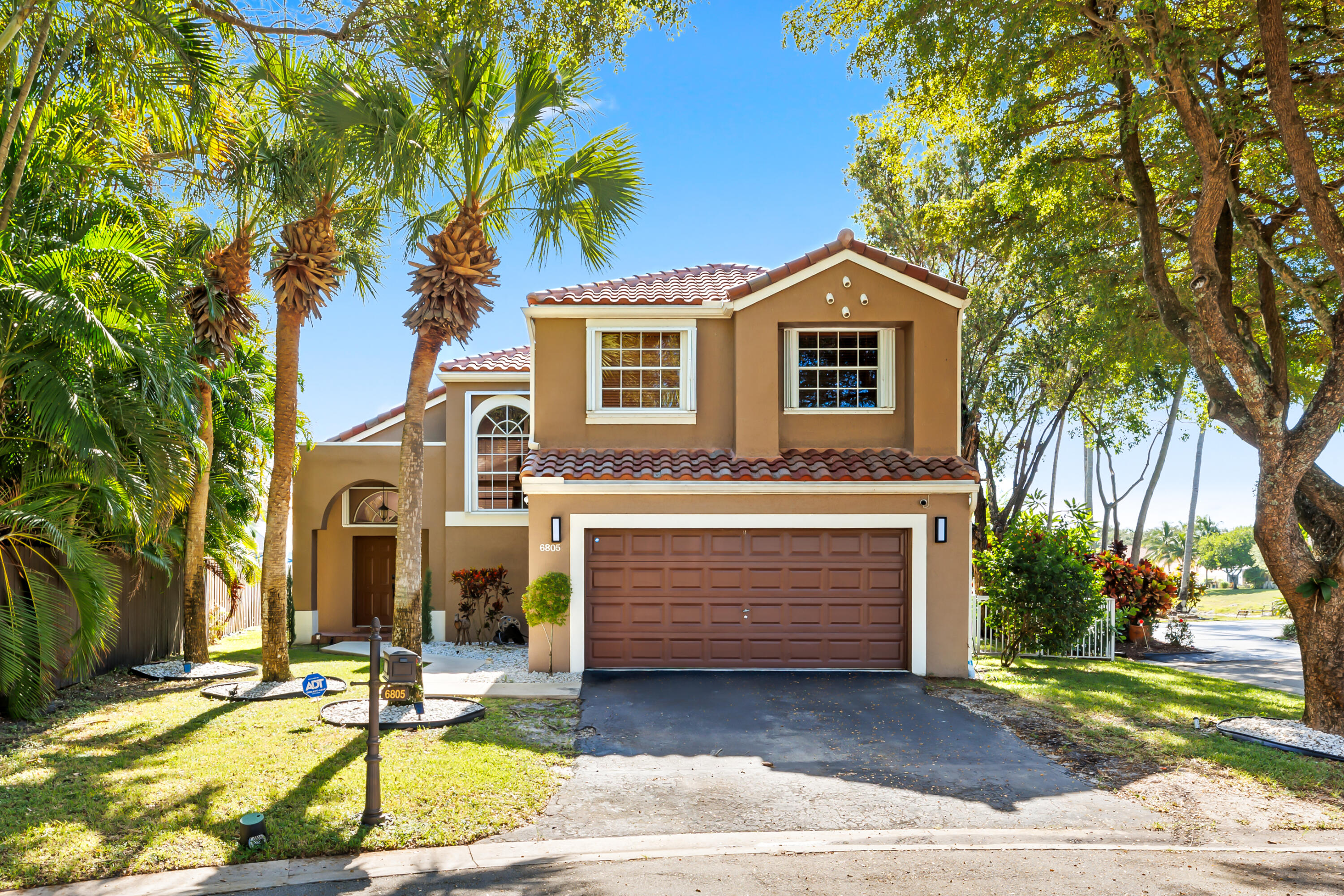 6805 NW 75th Court