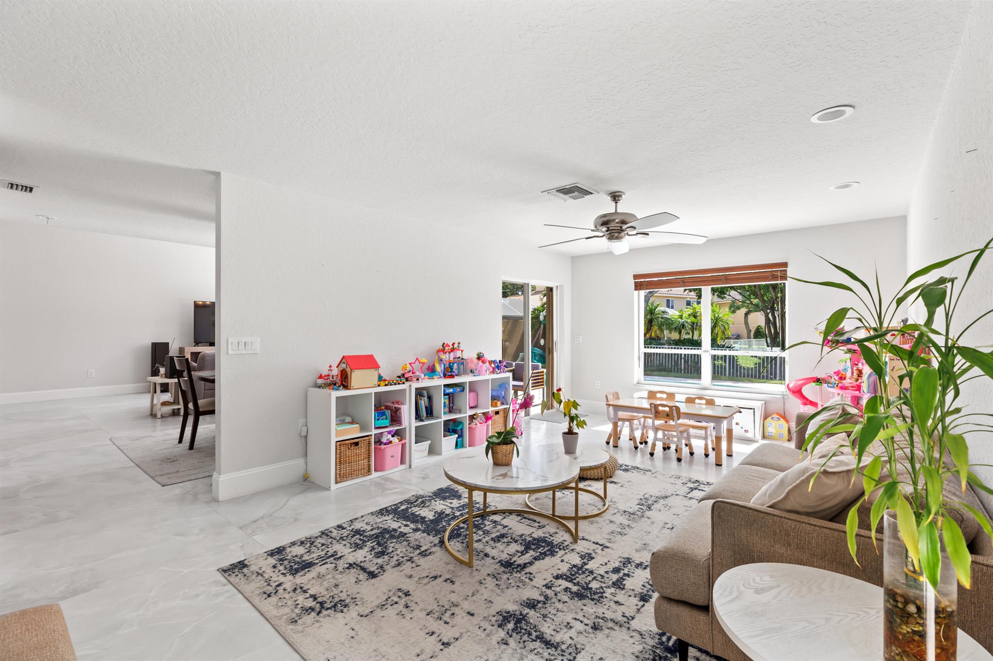 6805 NW 75th Court