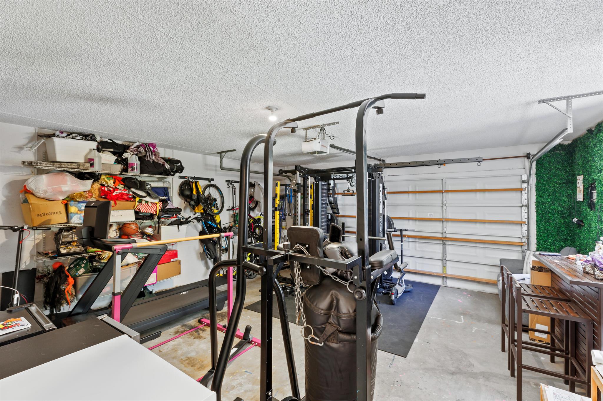 6805 NW 75th Court
