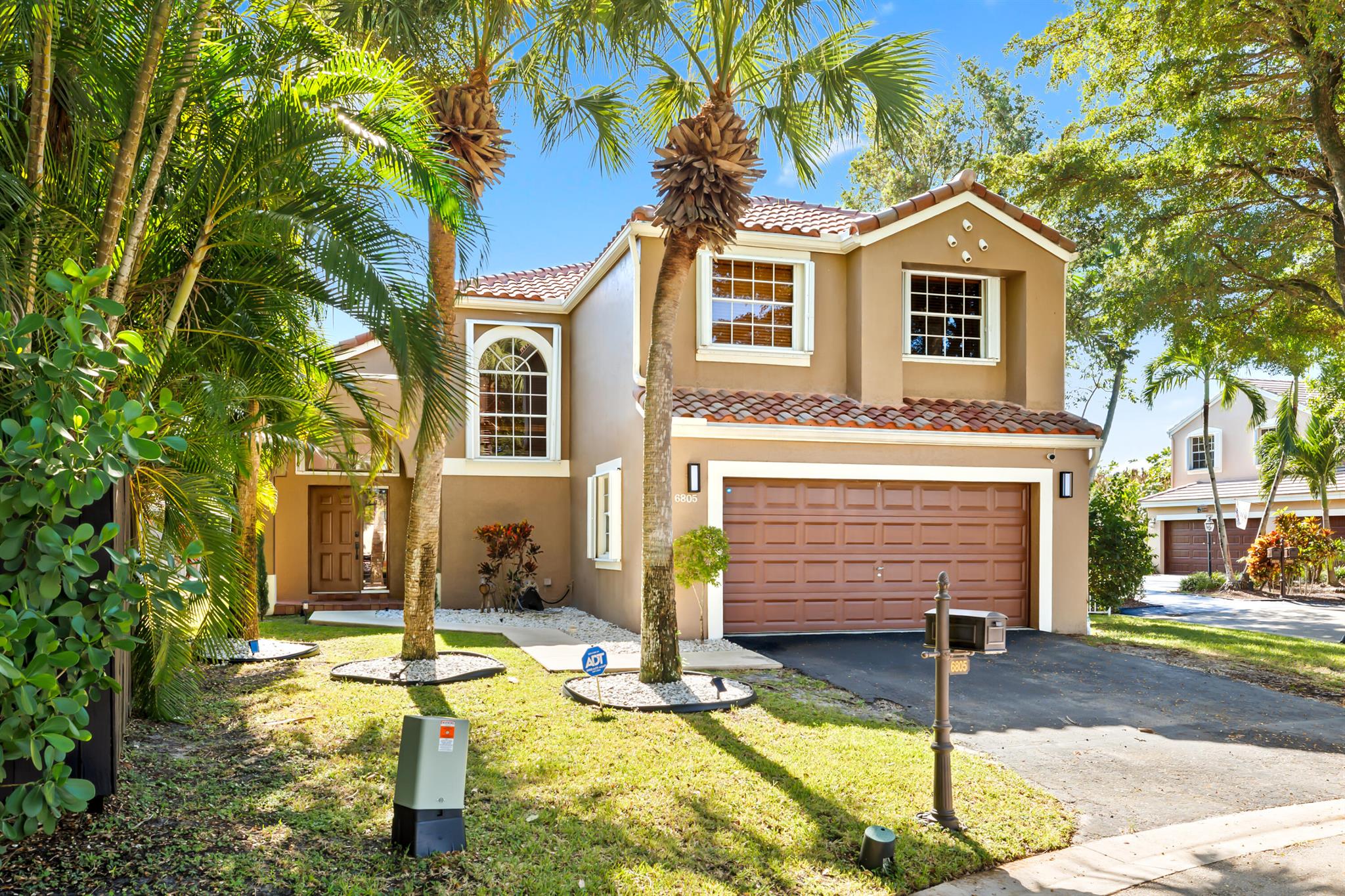 6805 NW 75th Court