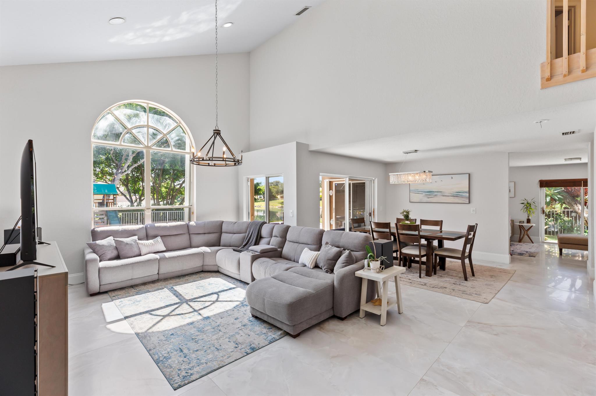 6805 NW 75th Court