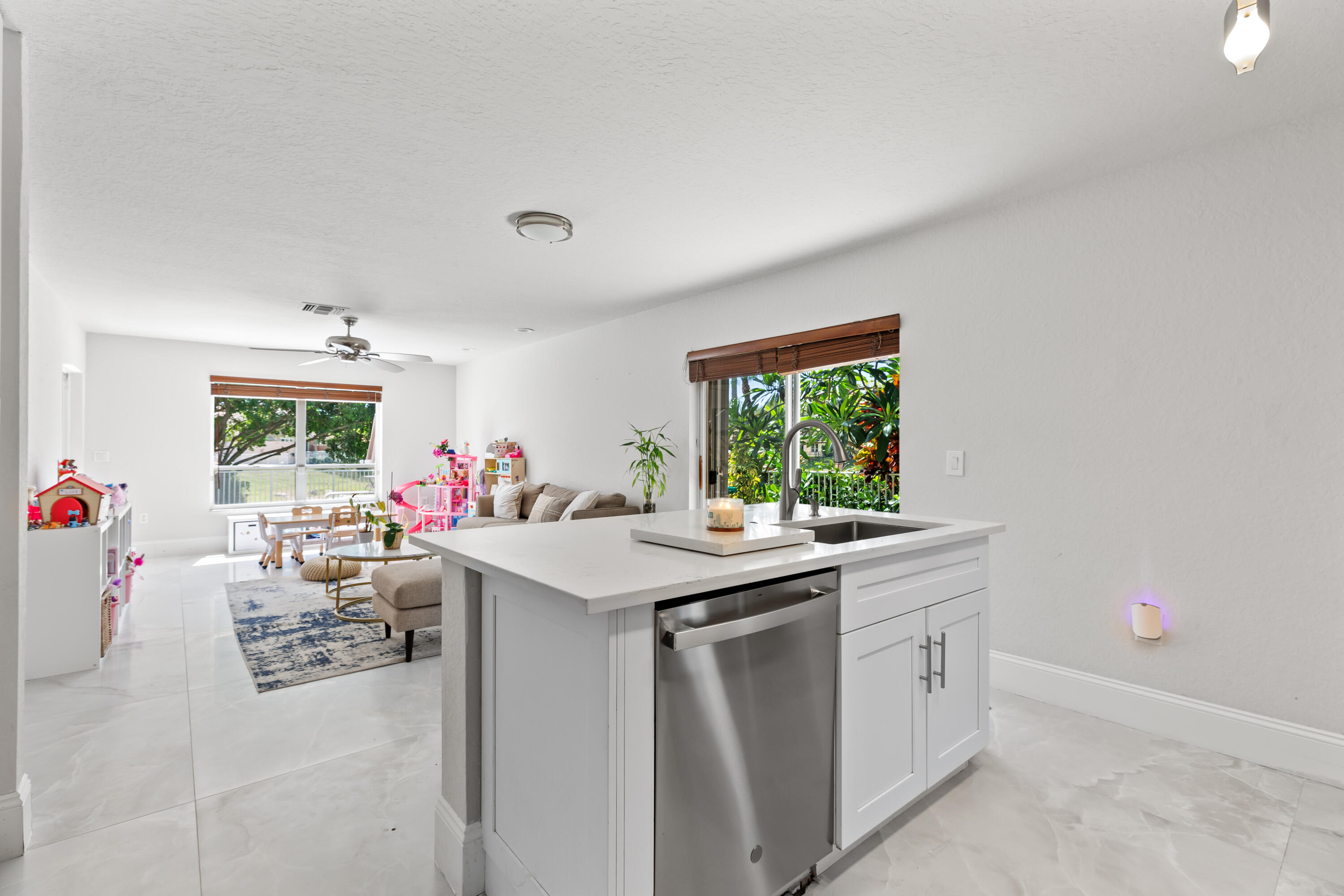 6805 NW 75th Court