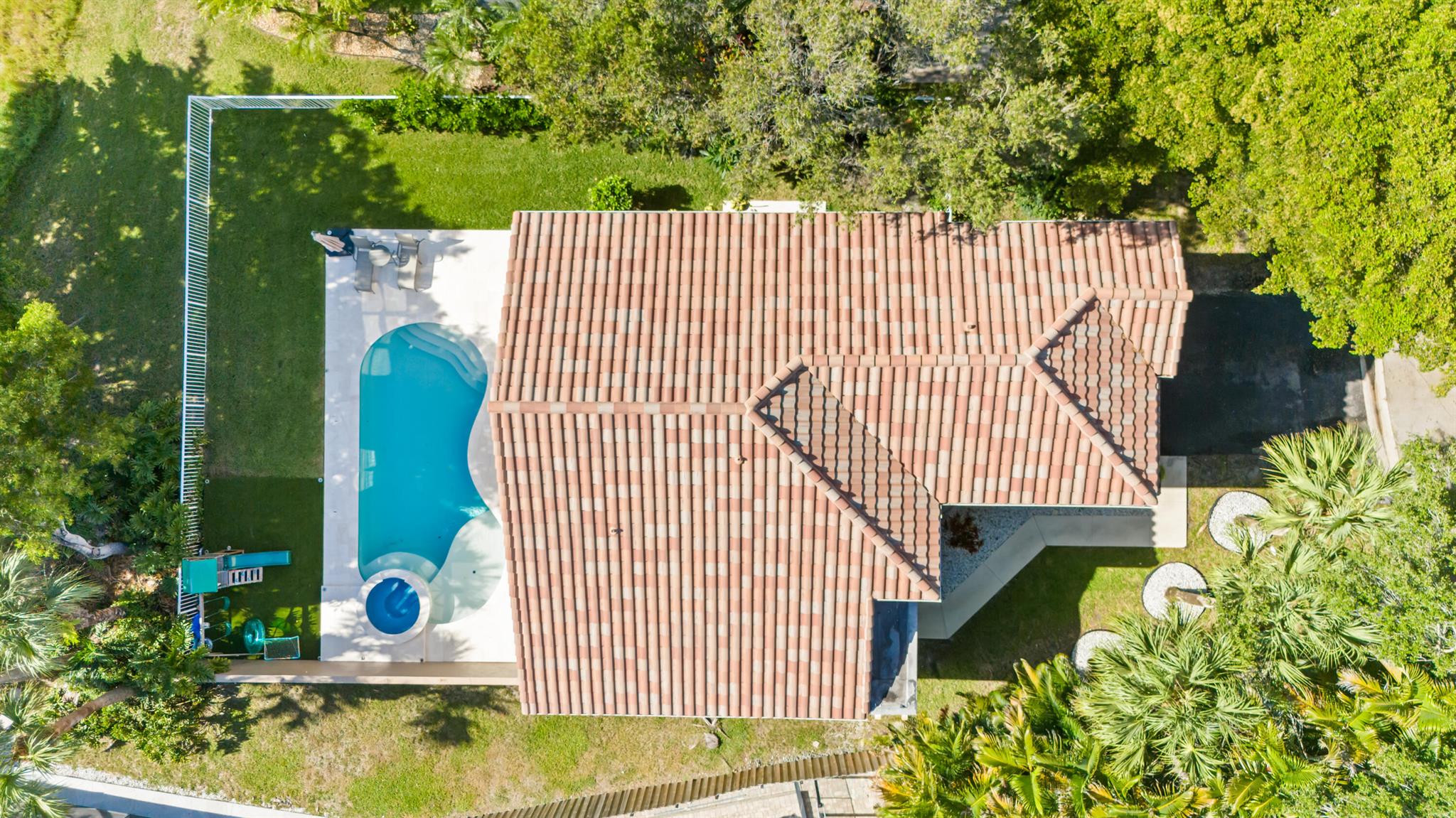 6805 NW 75th Court