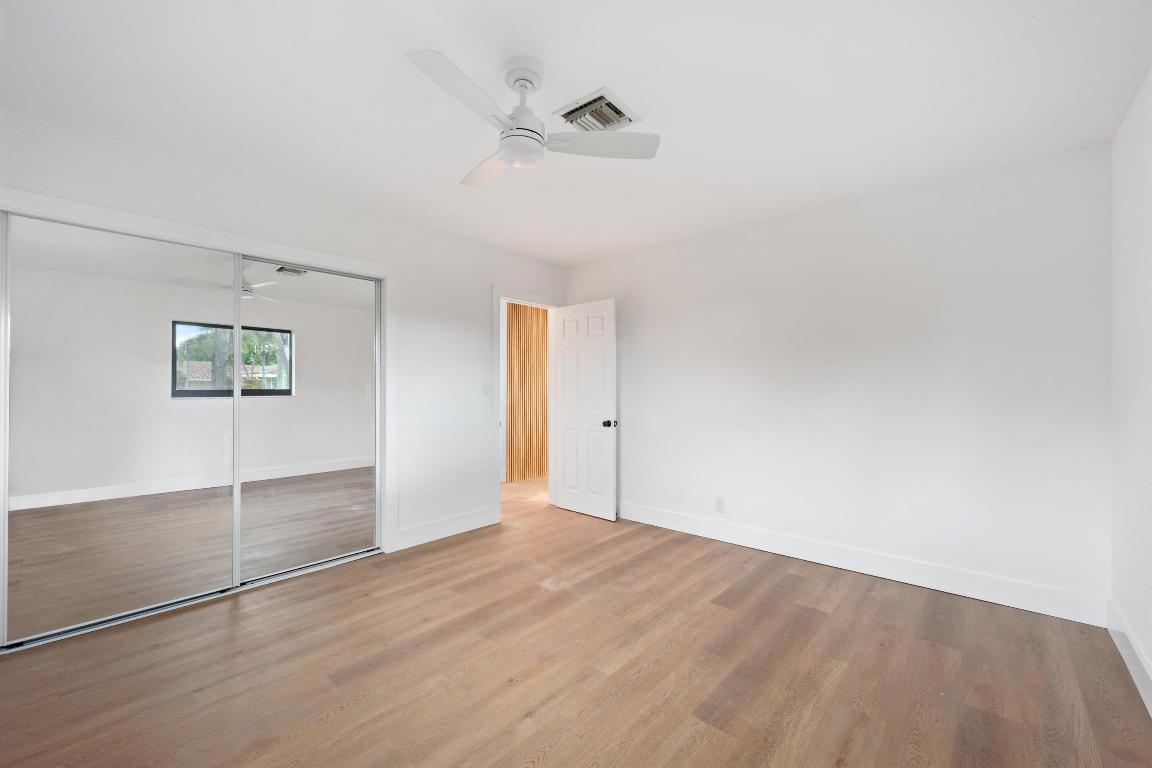 5341 NE 17th Terrace