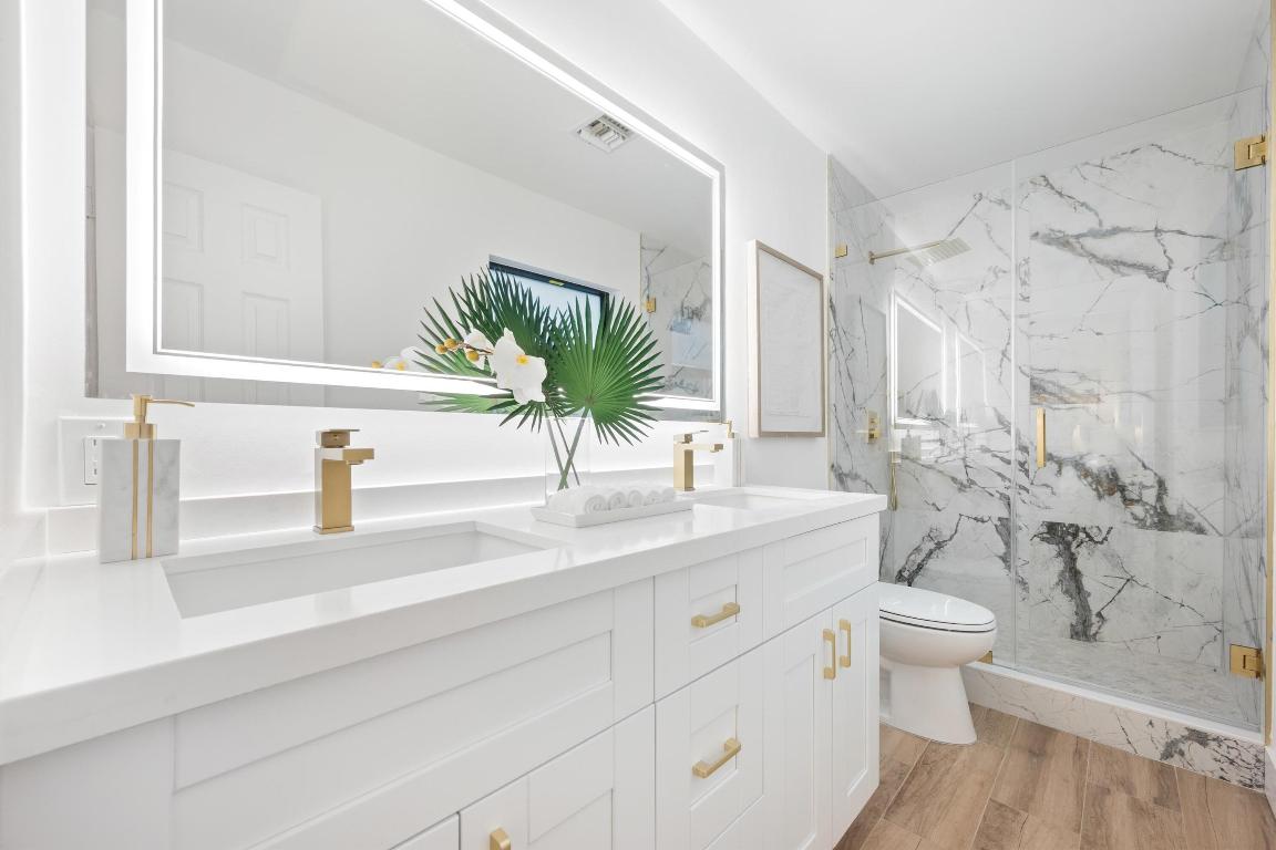 5341 NE 17th Terrace