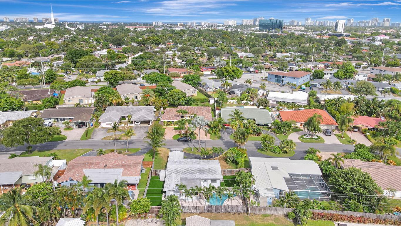 5341 NE 17th Terrace