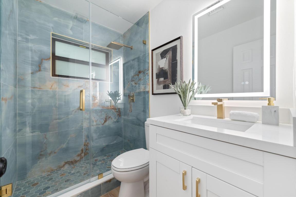 5341 NE 17th Terrace