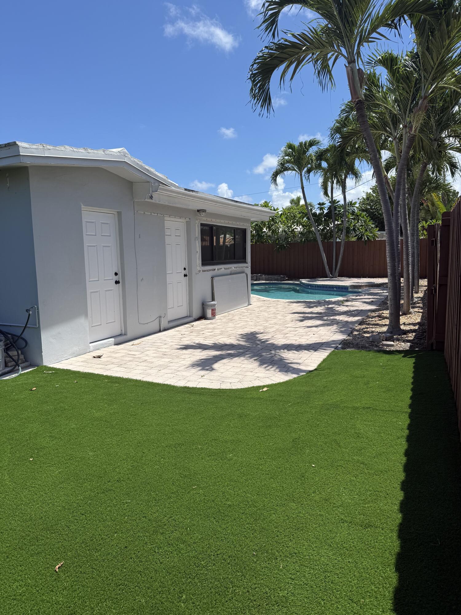 5341 NE 17th Terrace