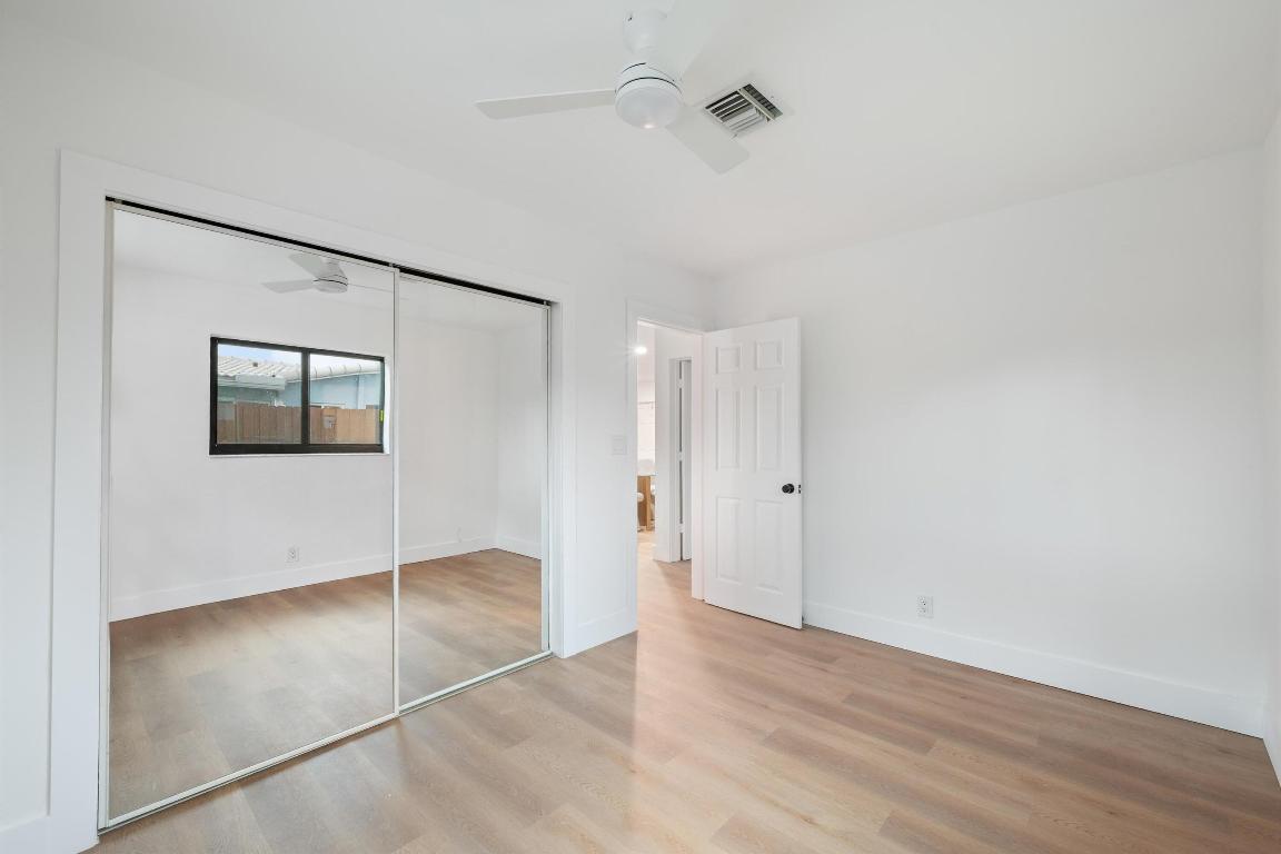 5341 NE 17th Terrace