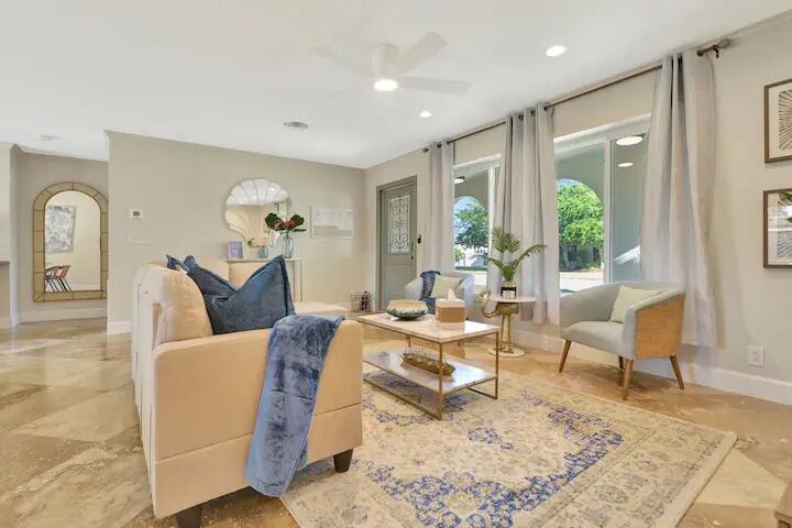 2320 NE 51 Street