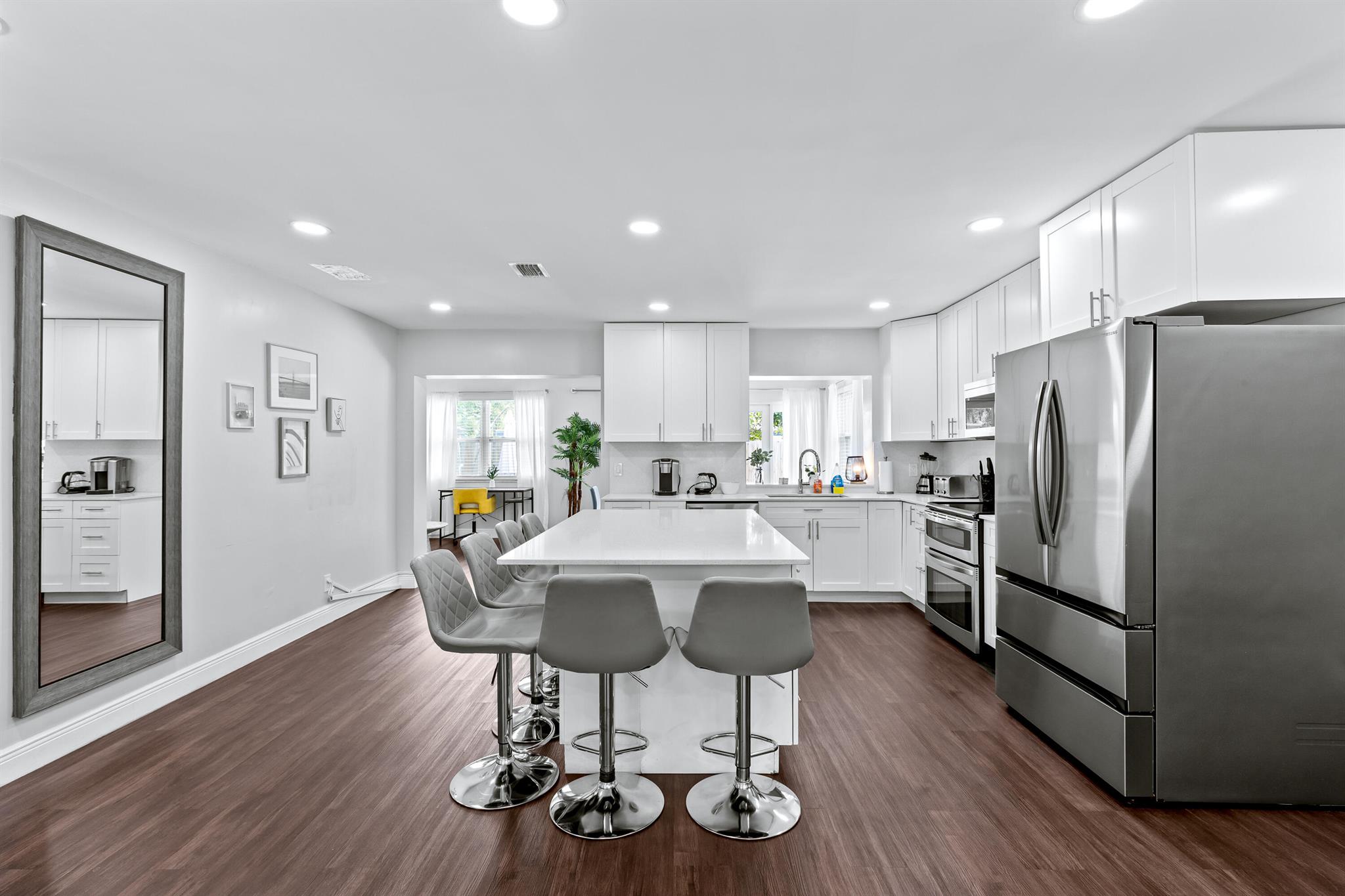 1800 NE 28th Avenue