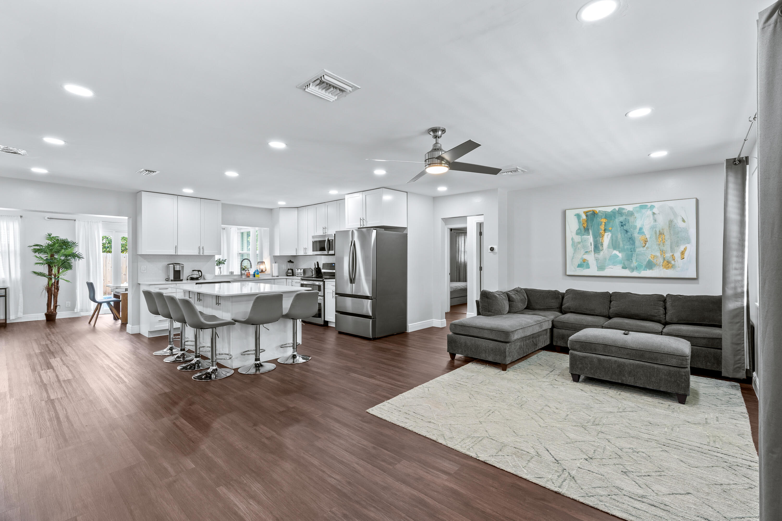 1800 NE 28th Avenue